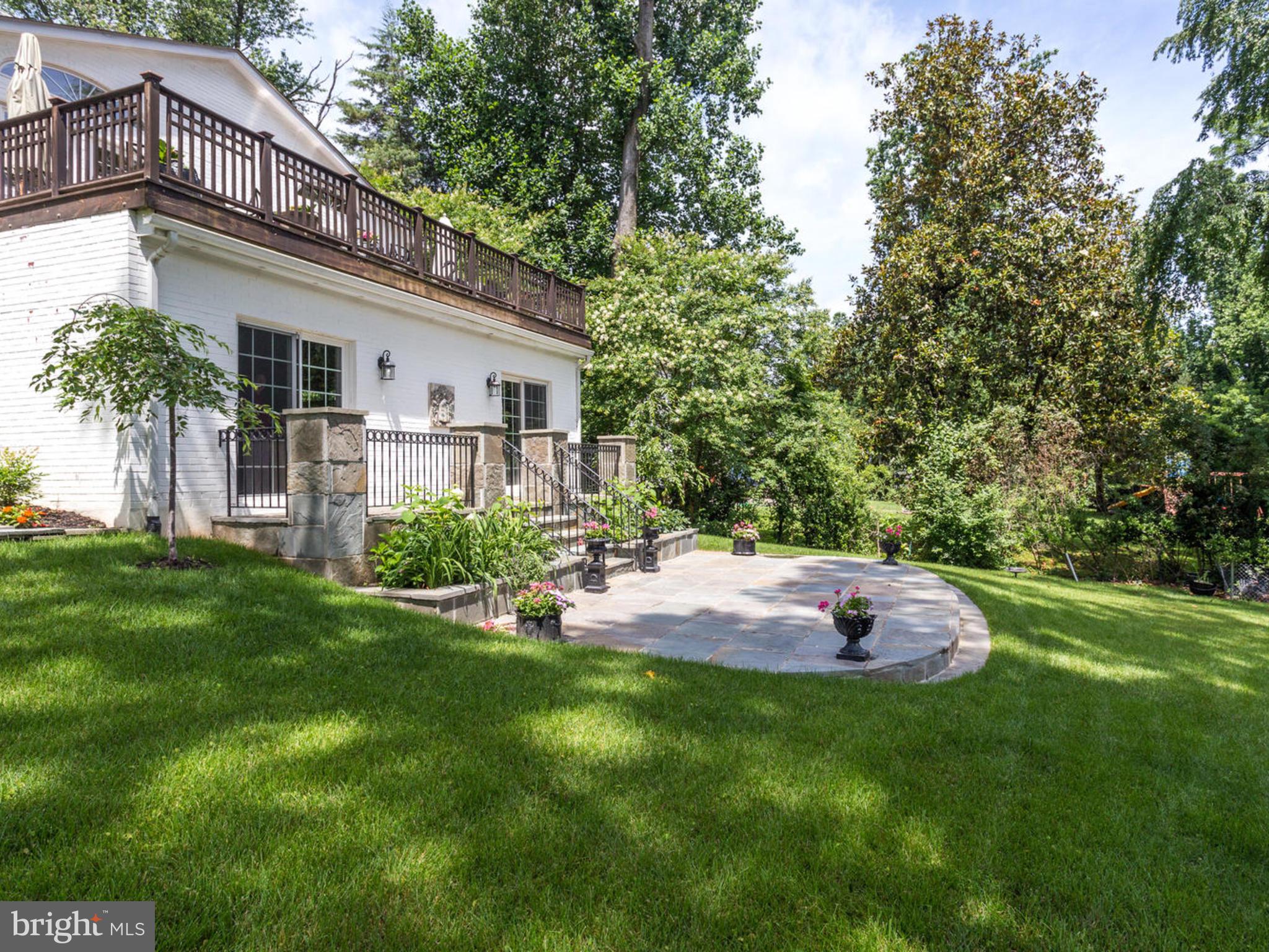 BARCROFT WOODS - Residential Lease