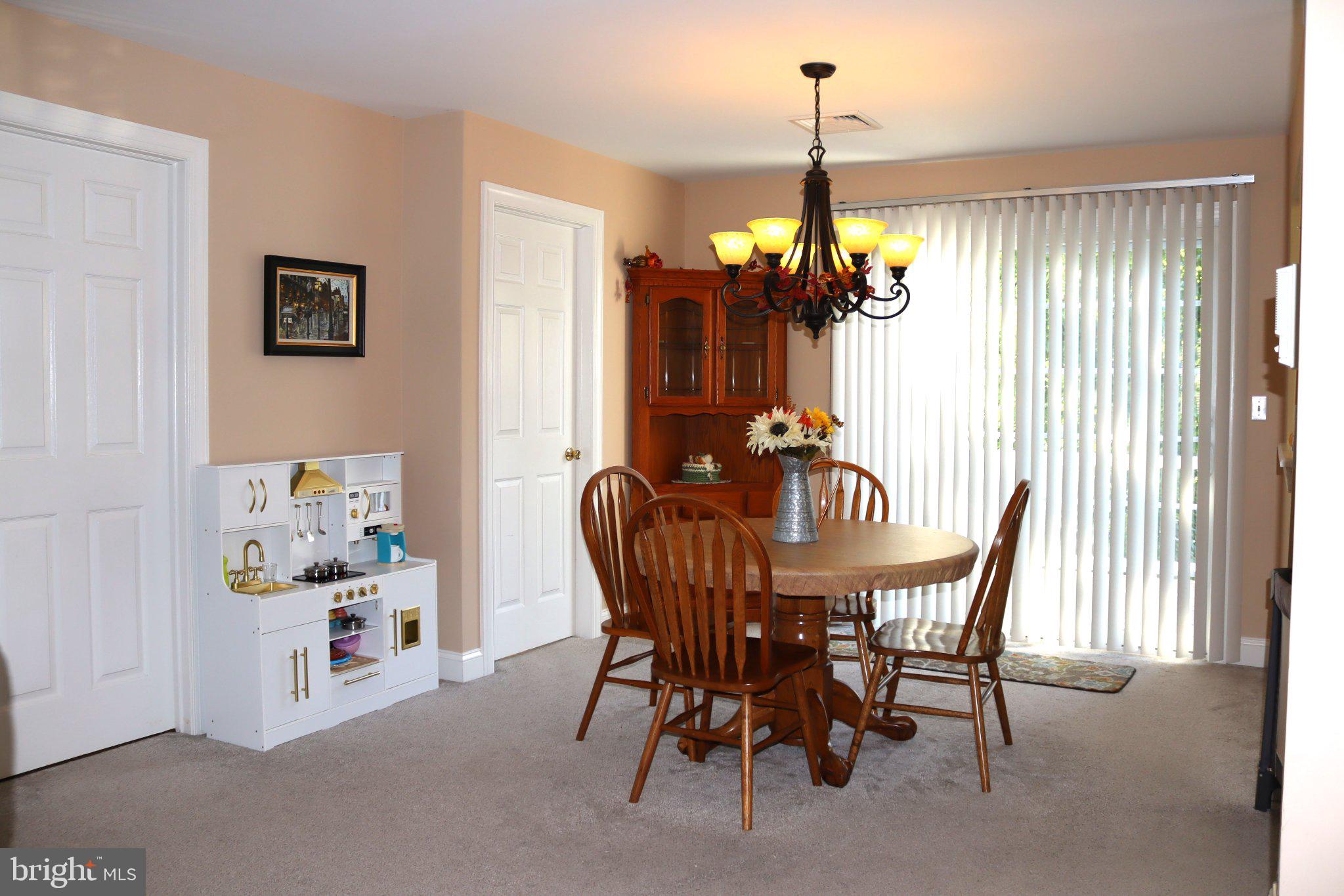 1785 CHATEAU PLACE