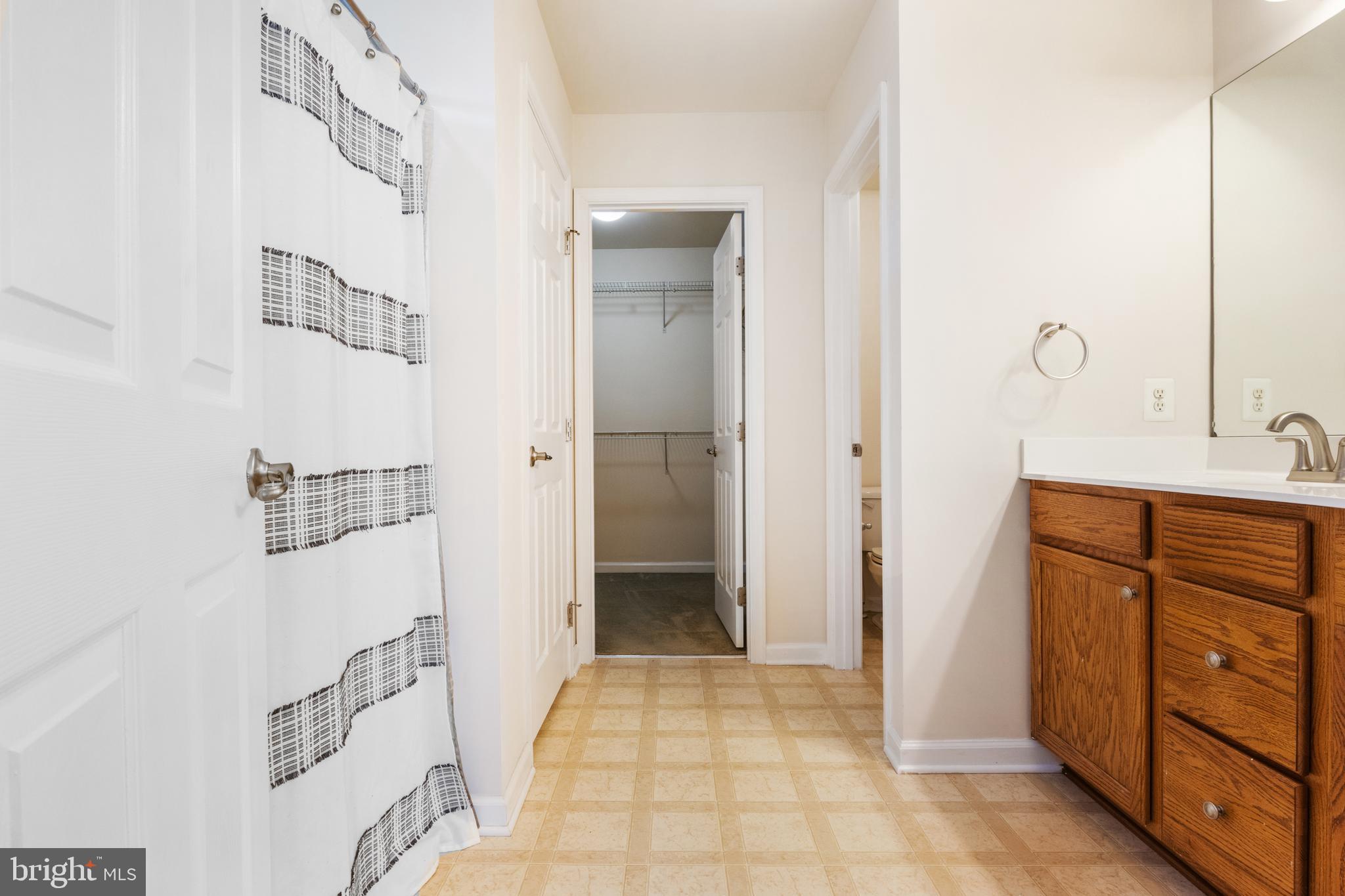 LOGANS RESERVE - Residential