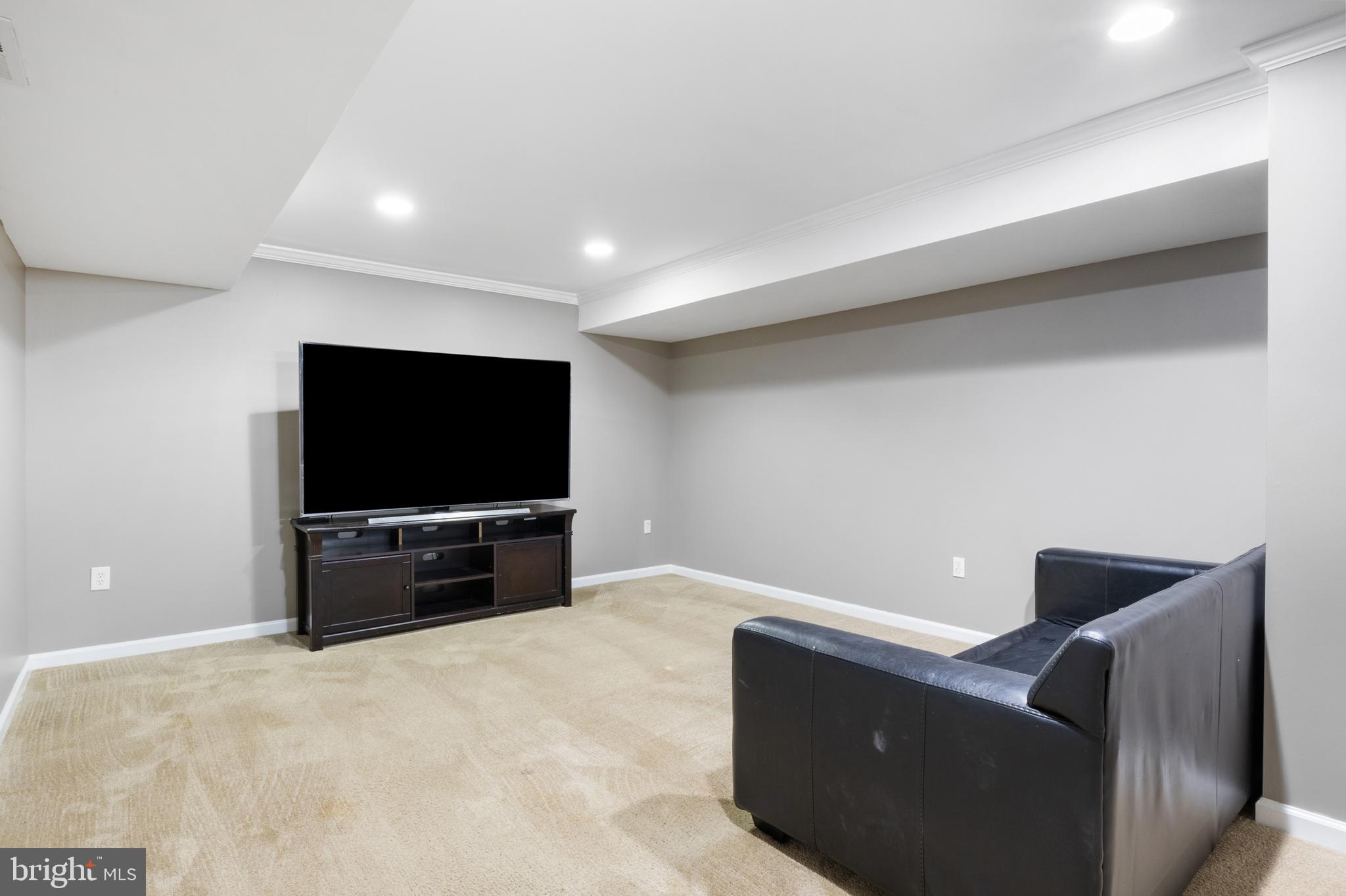 LOGANS RESERVE - Residential