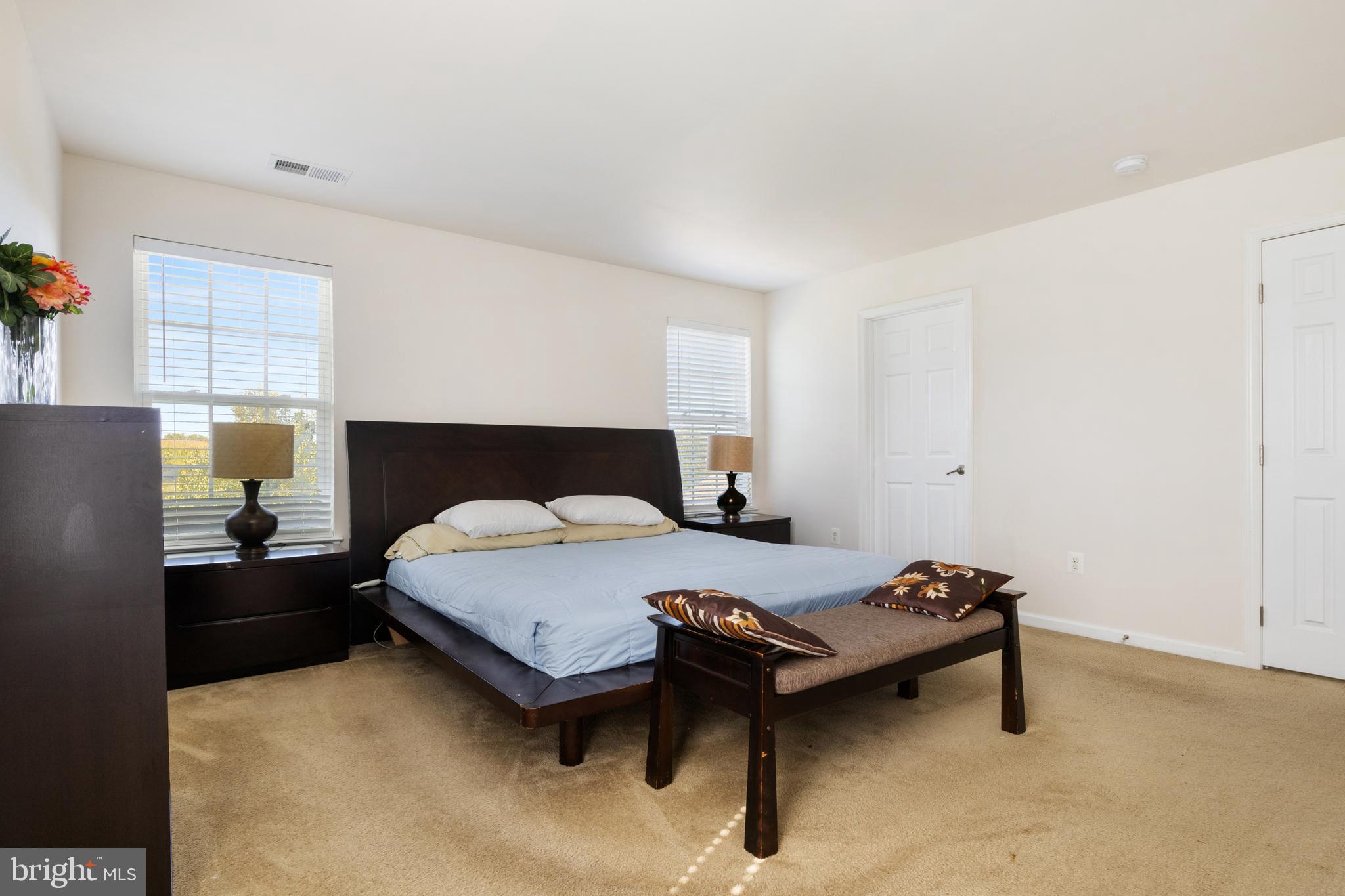 LOGANS RESERVE - Residential