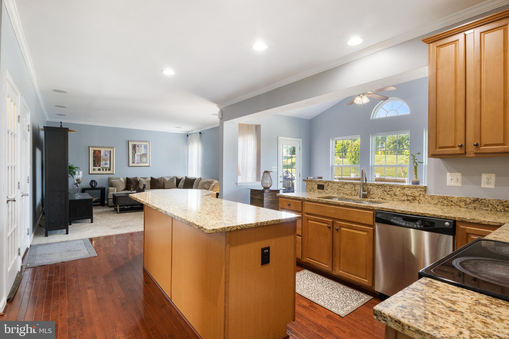 LOGANS RESERVE - Residential