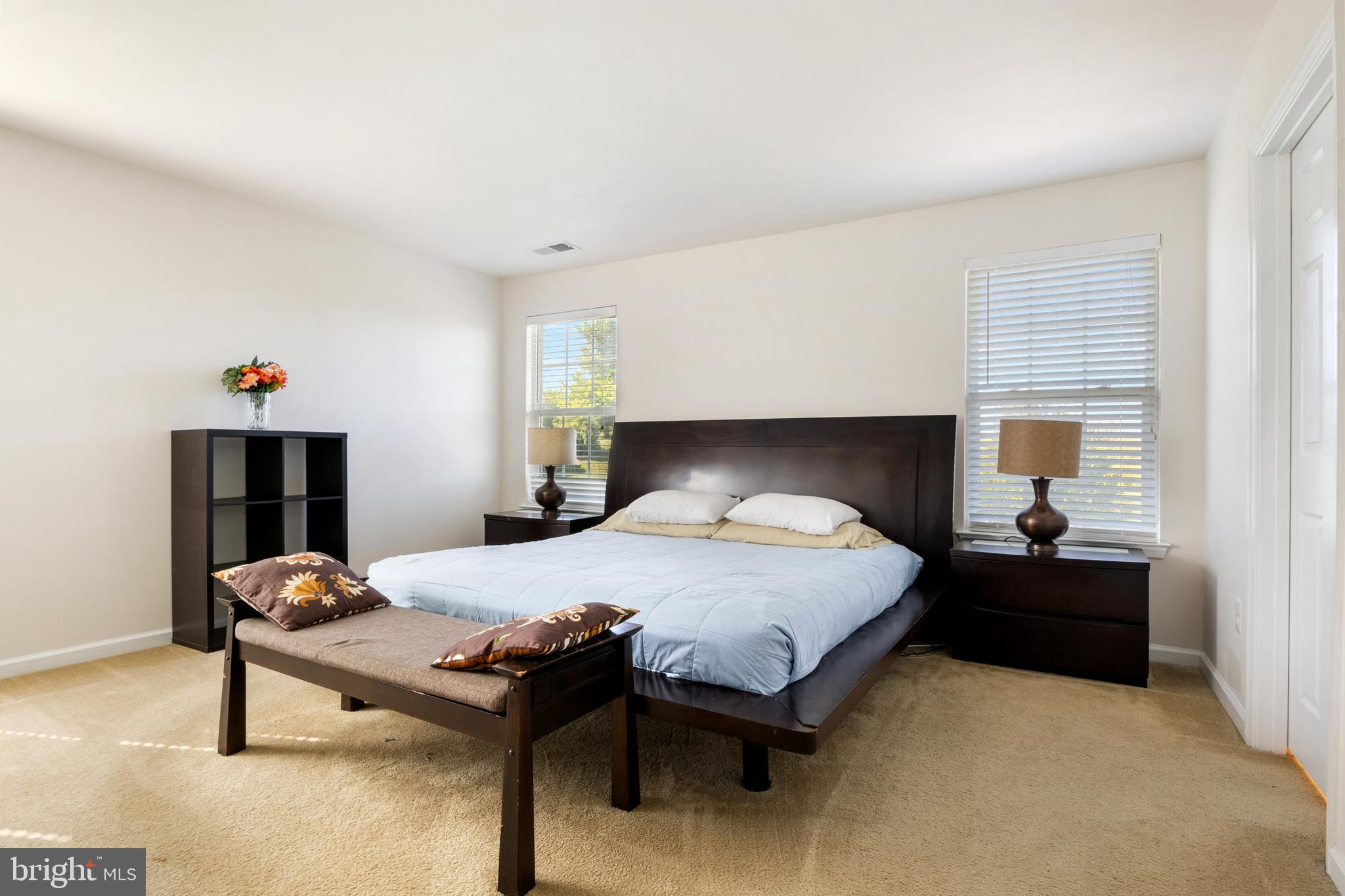 LOGANS RESERVE - Residential