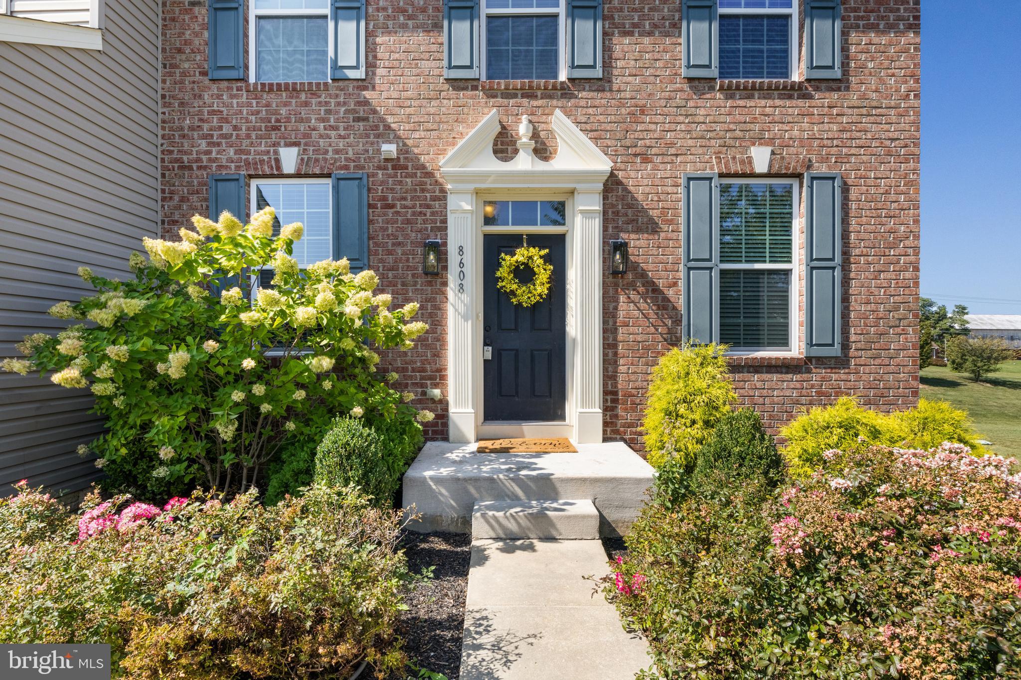 LOGANS RESERVE - Residential