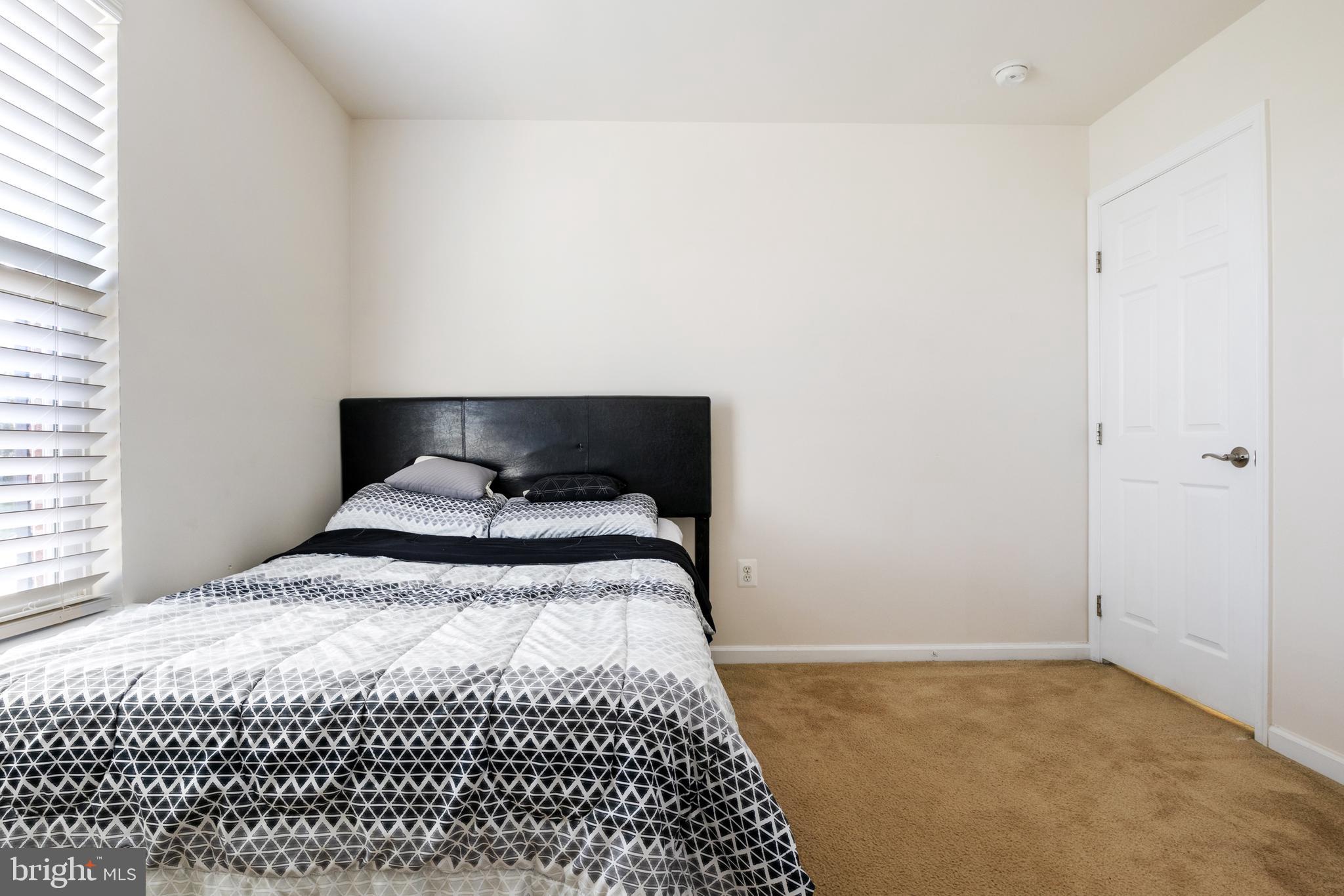 LOGANS RESERVE - Residential