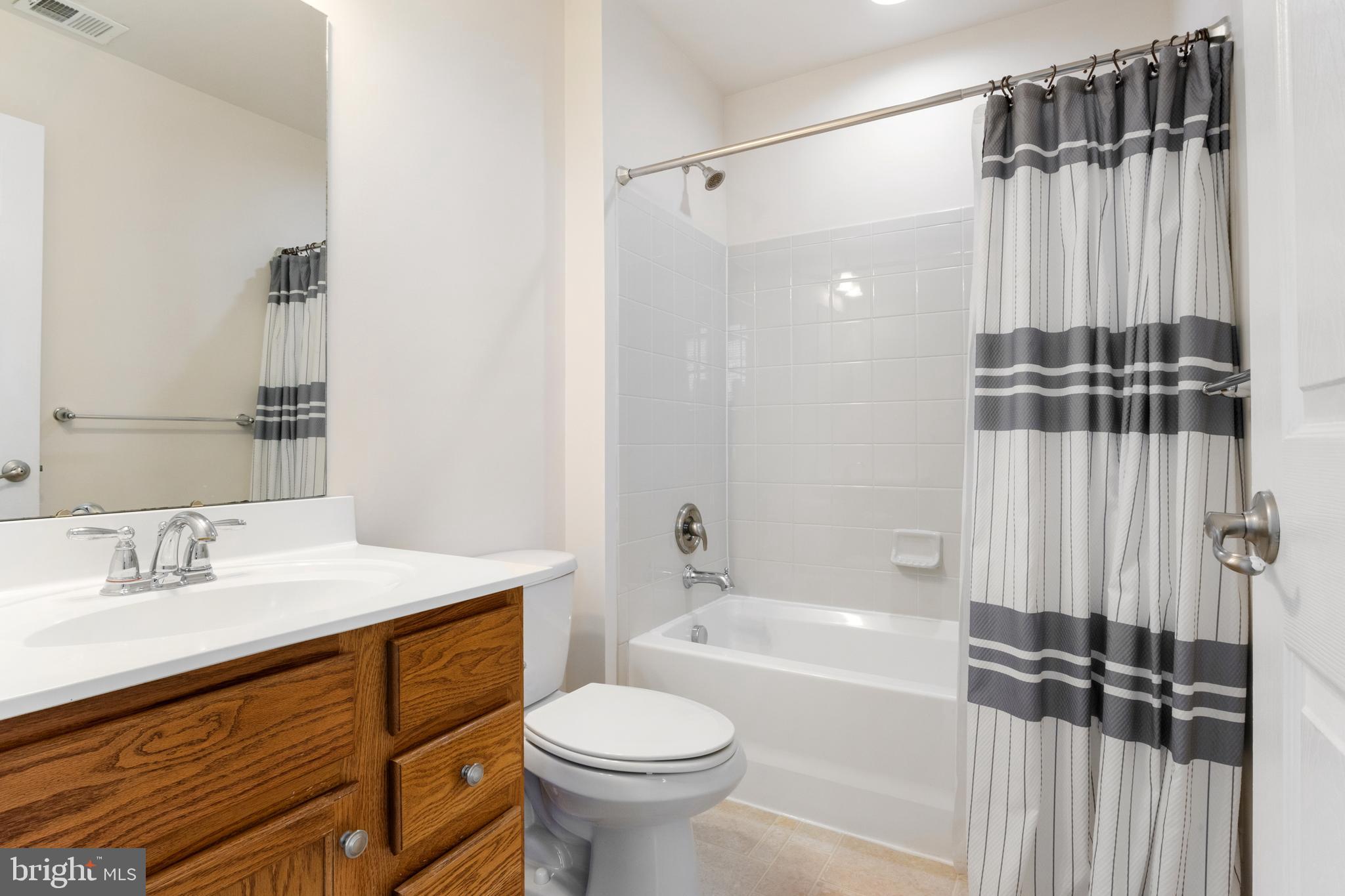 LOGANS RESERVE - Residential