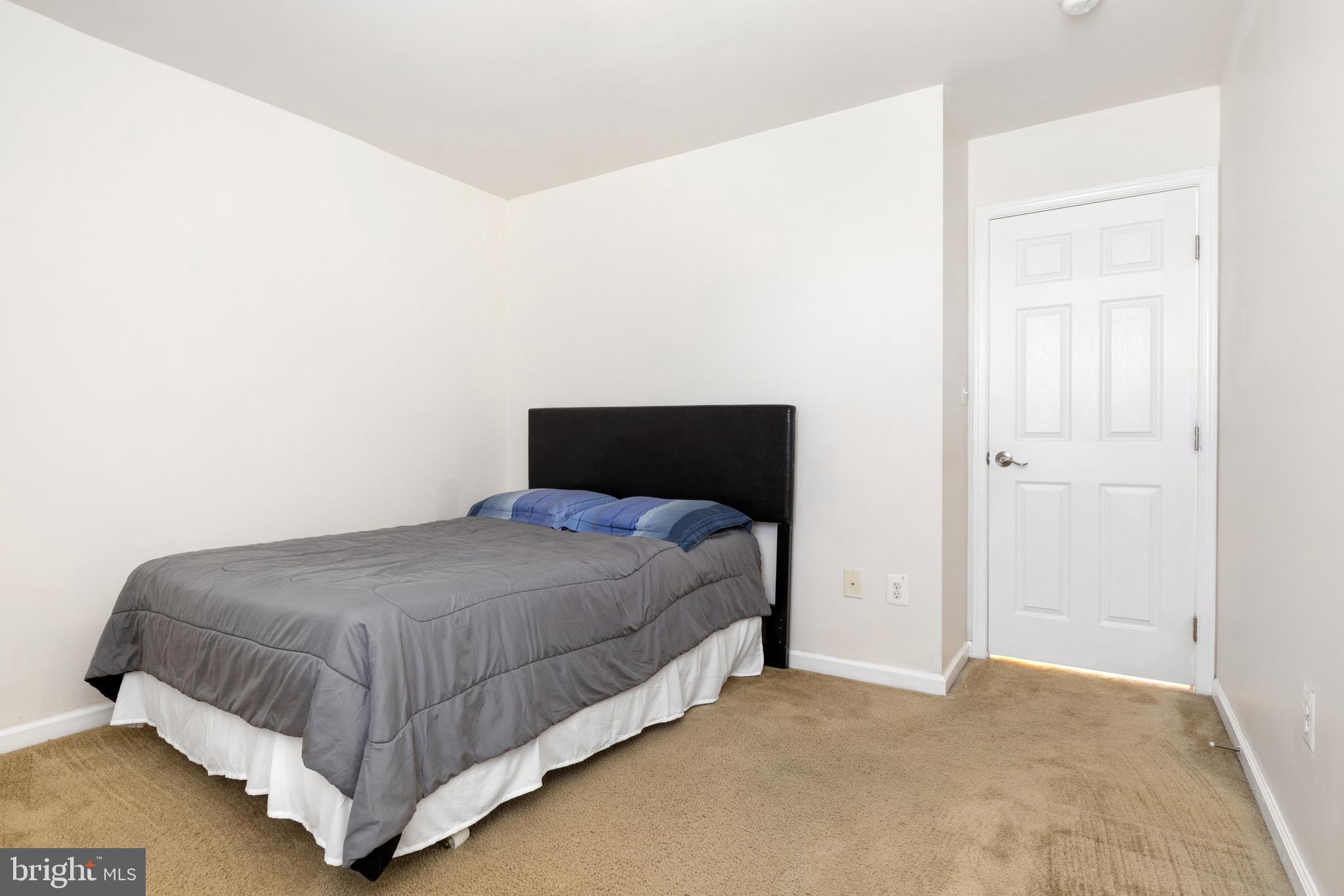 LOGANS RESERVE - Residential