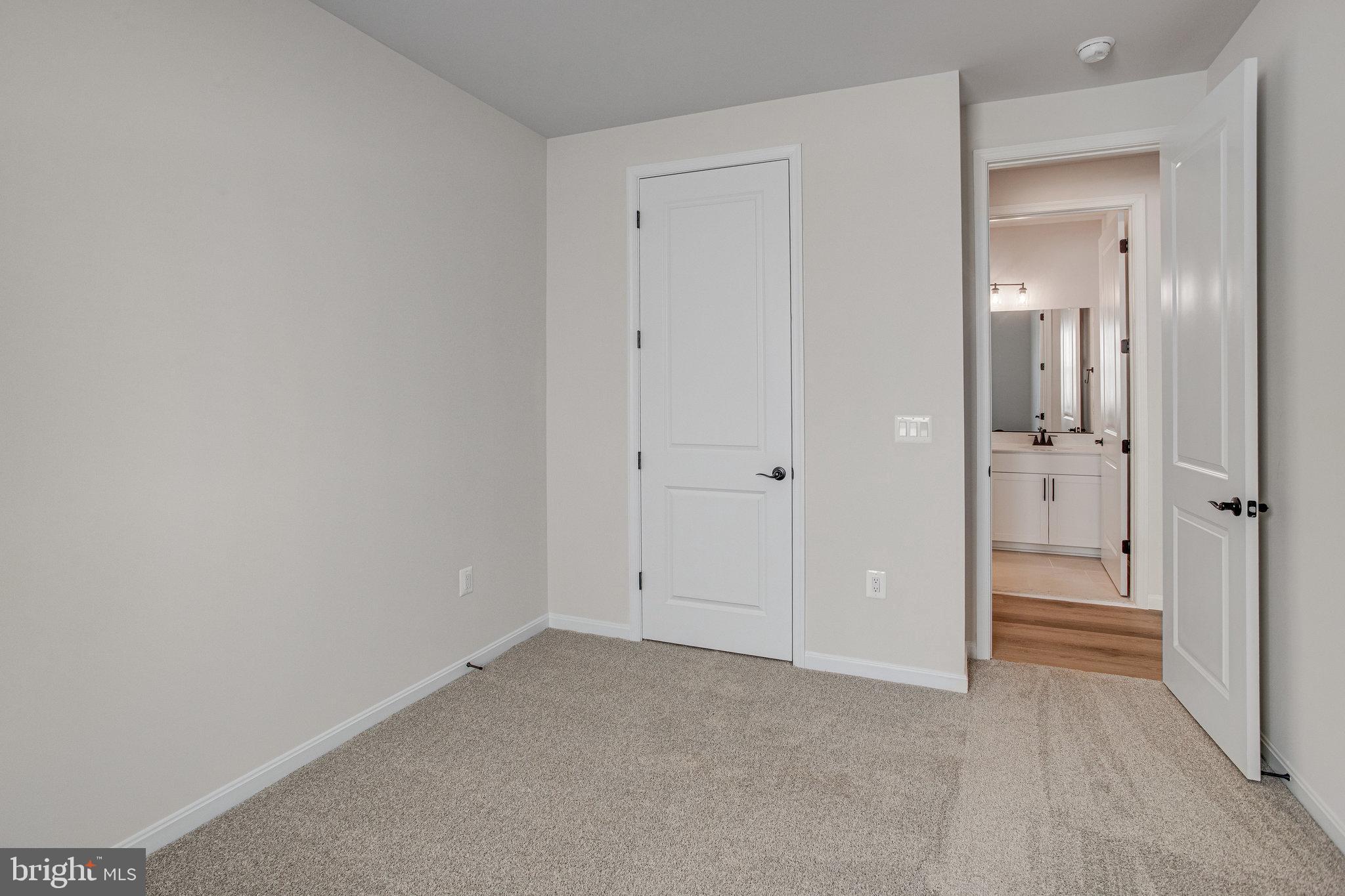 SEASONS AT ROUND MILL MEADOWS - Residential