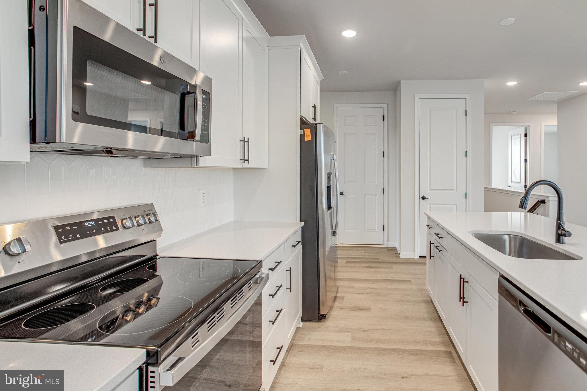 SEASONS AT ROUND MILL MEADOWS - Residential