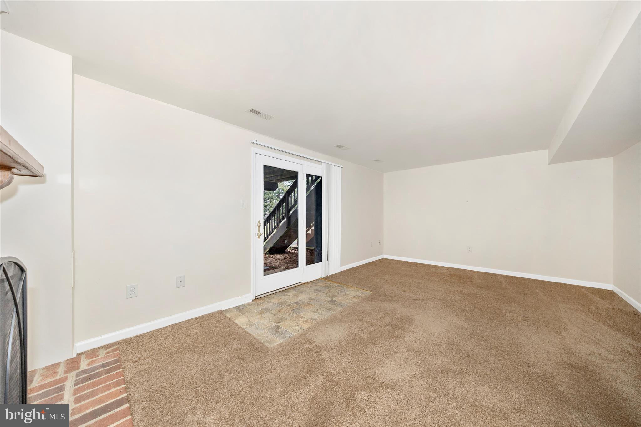 WATERSIDE - Residential Lease