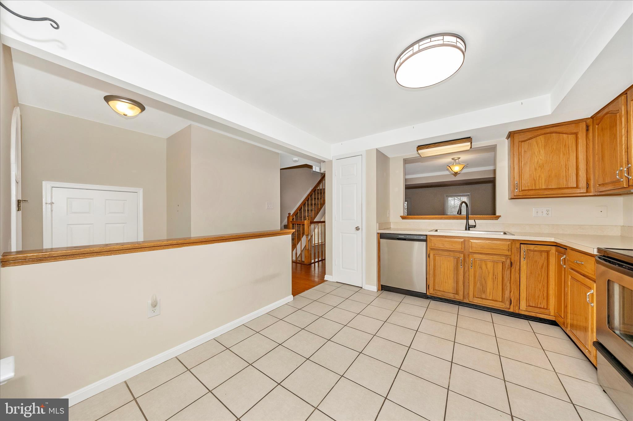 WATERSIDE - Residential Lease