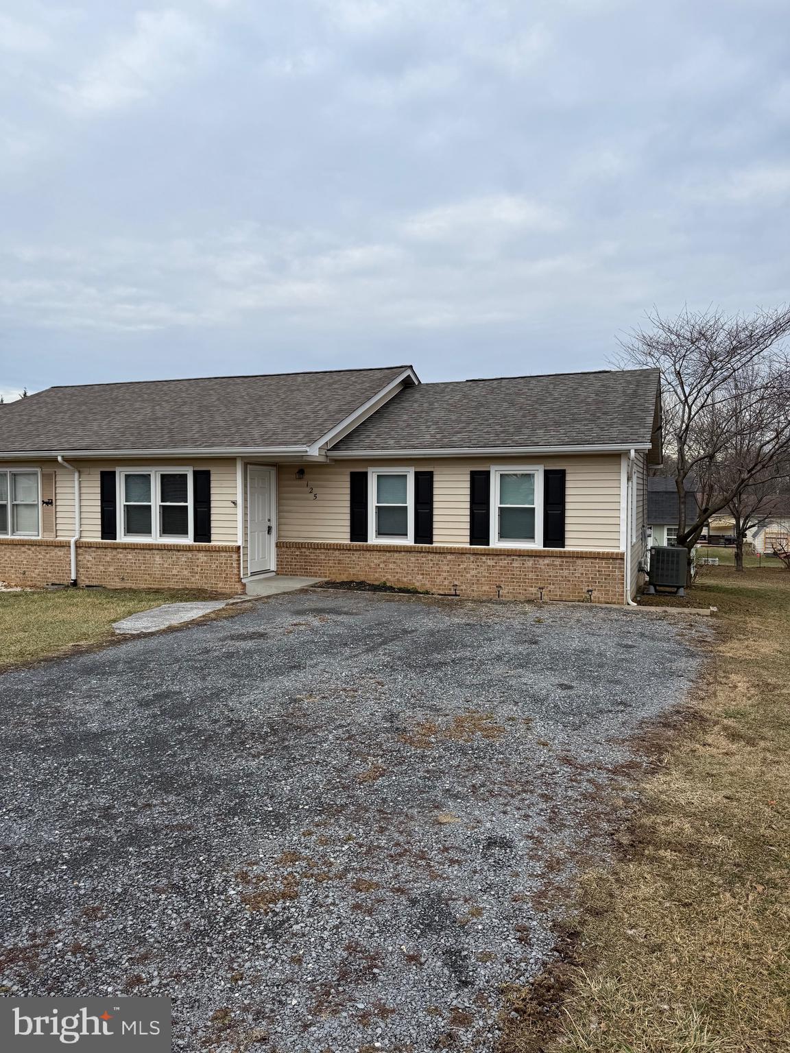 THIRD BATTLE - Residential Lease