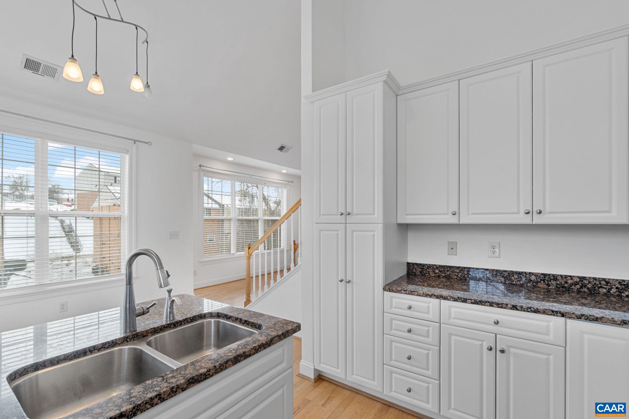 949 GLENWOOD STATION LN 202