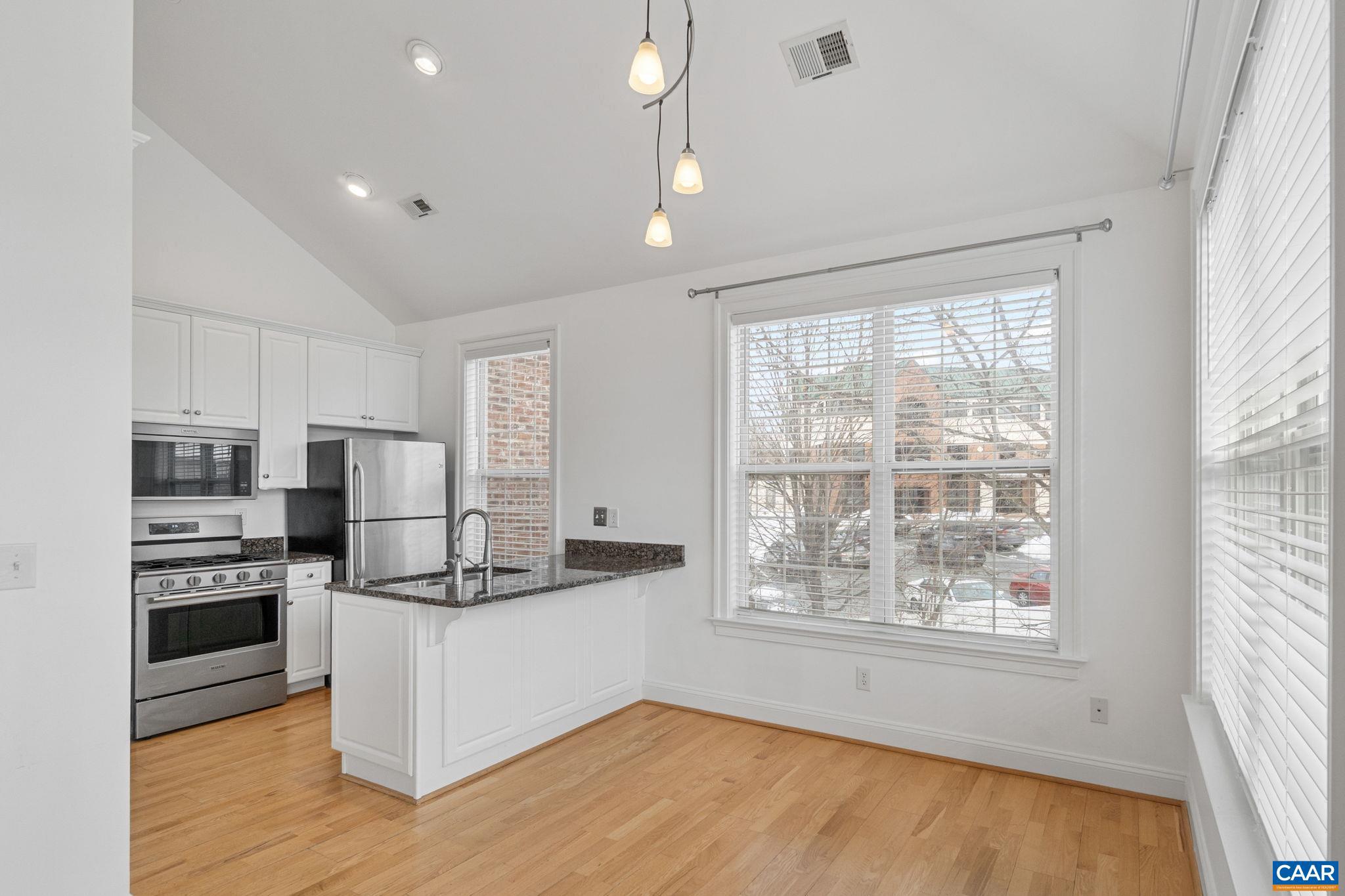 949 GLENWOOD STATION LN 202