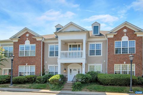 949 GLENWOOD STATION LN 202 CHARLOTTESVILLE VA 22901