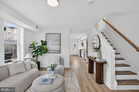 Photo of 777 18th Street NE, WASHINGTON, DC 20002 (MLS # DCDC2241616)