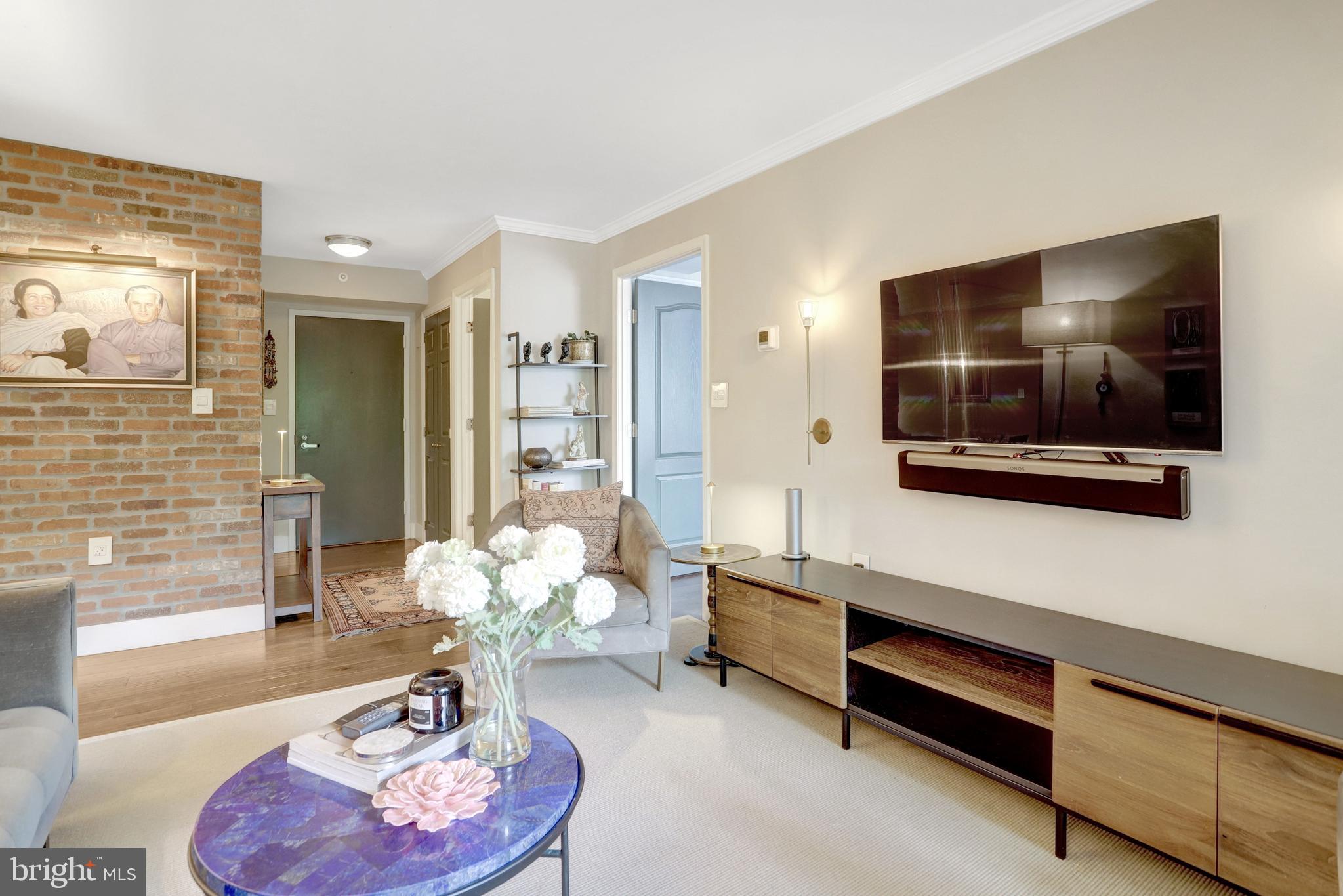 RENAISSANCE AT TYSONS - Residential