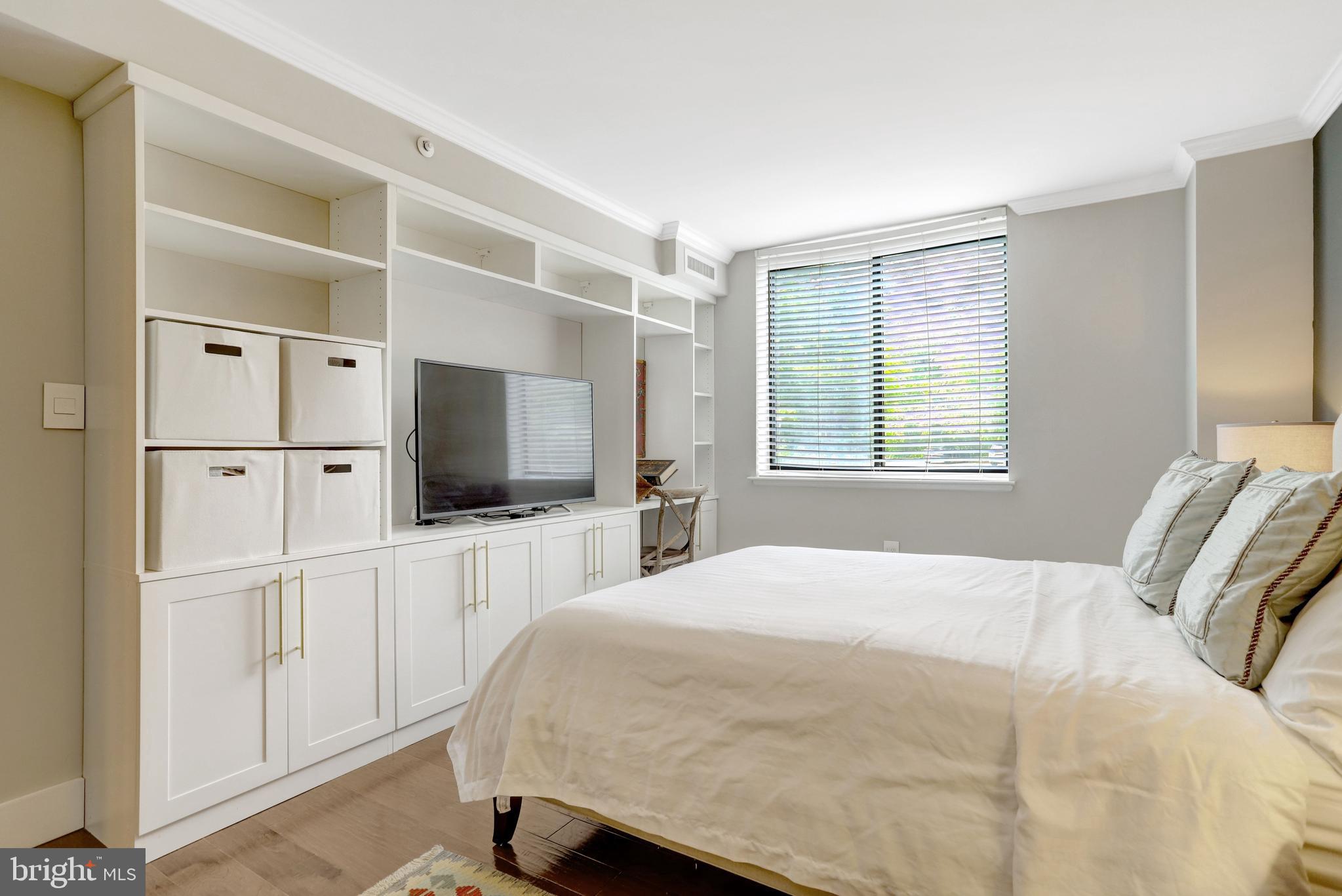 RENAISSANCE AT TYSONS - Residential