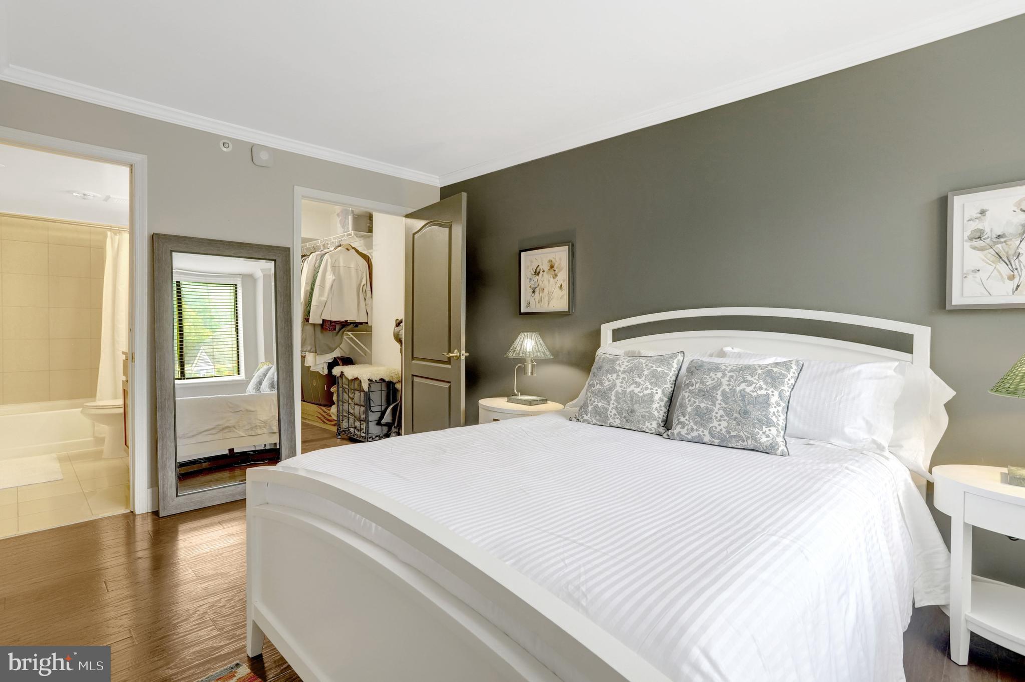 RENAISSANCE AT TYSONS - Residential