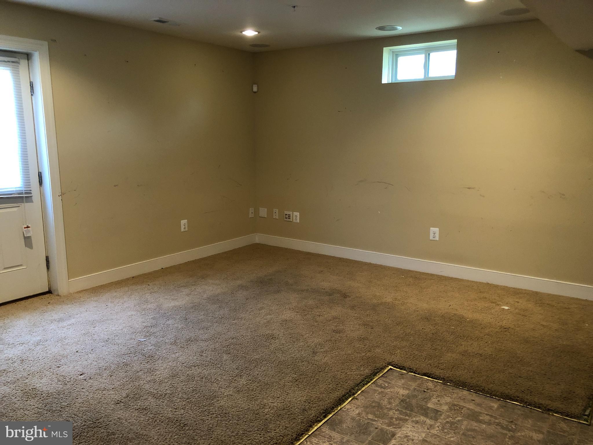 MIDDLETOWN WOODS - Residential