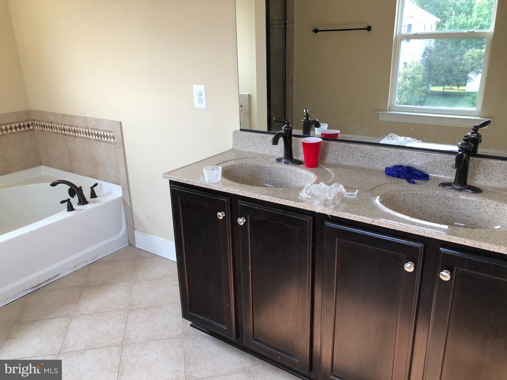 MIDDLETOWN WOODS - Residential