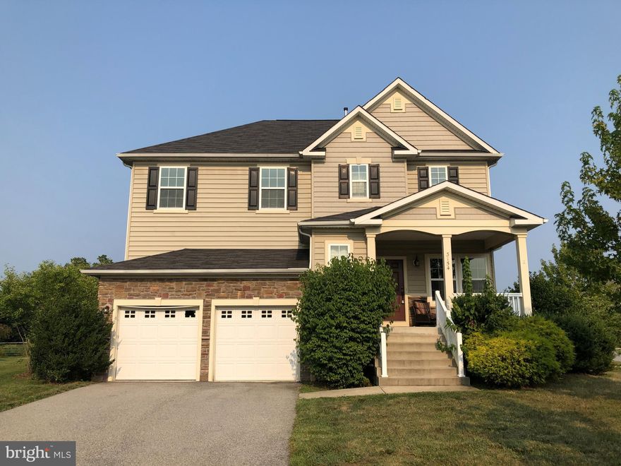 Great opportunity with amazing potential for the right buyer in Middletown Woods. Spacious home with open floorplan. Wood floors, recessed lighting, fireplace. Gourmet kitchen with granite, double wall oven, gas cooktop, built in microwave and breakfast bar. Primary bedroom features a tray ceiling, walk-in closet, dual vanity, soaking tub, separate shower. Fully finished basement. Two car garage. Built in 2011 with many upgraded features. No financing contingencies due to the condition of the property. Sold as is.