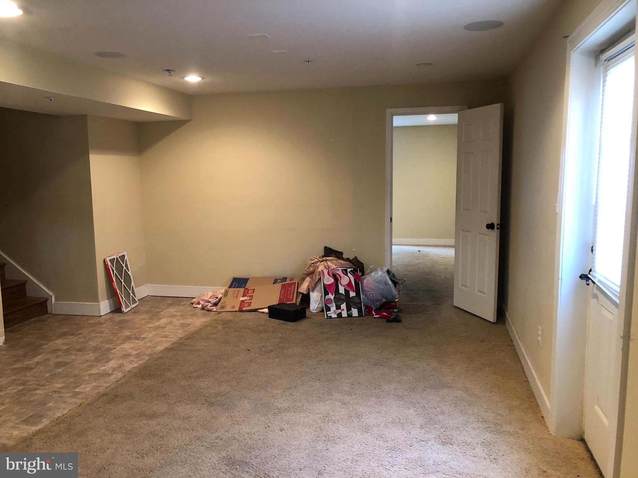 MIDDLETOWN WOODS - Residential