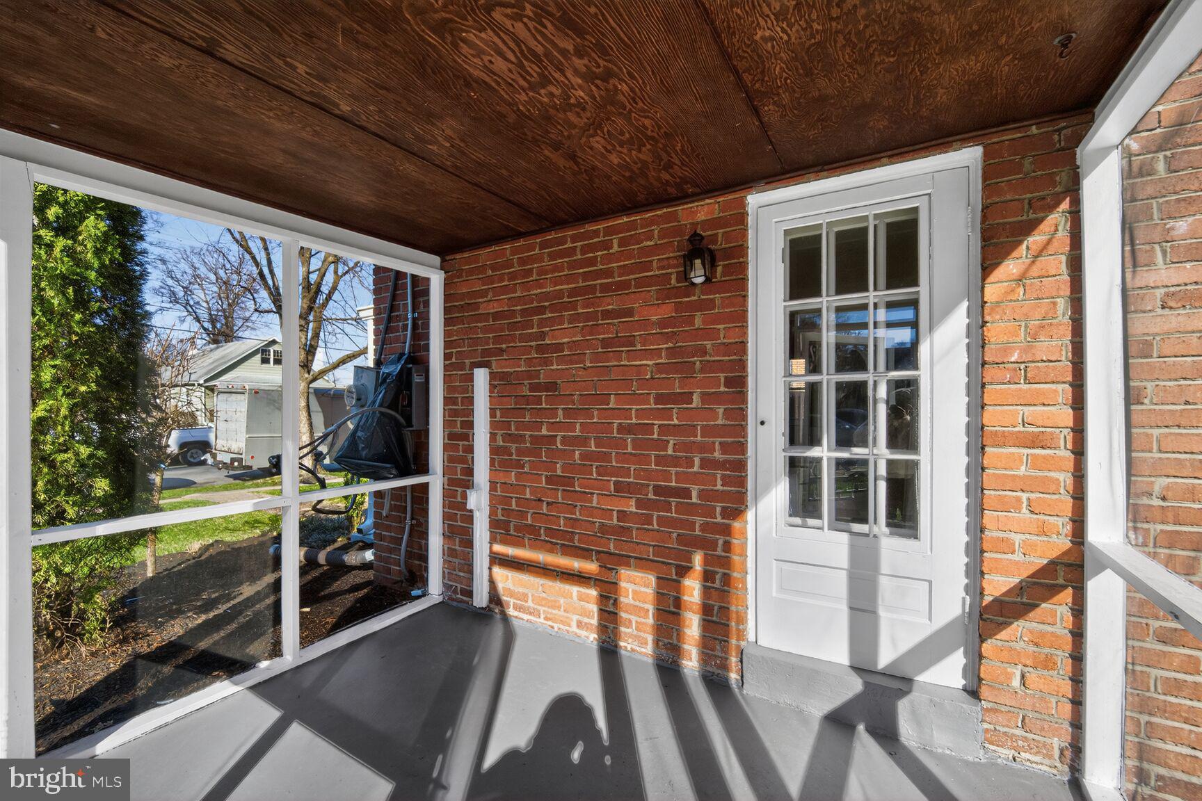 RIVERDALE PARK - Residential