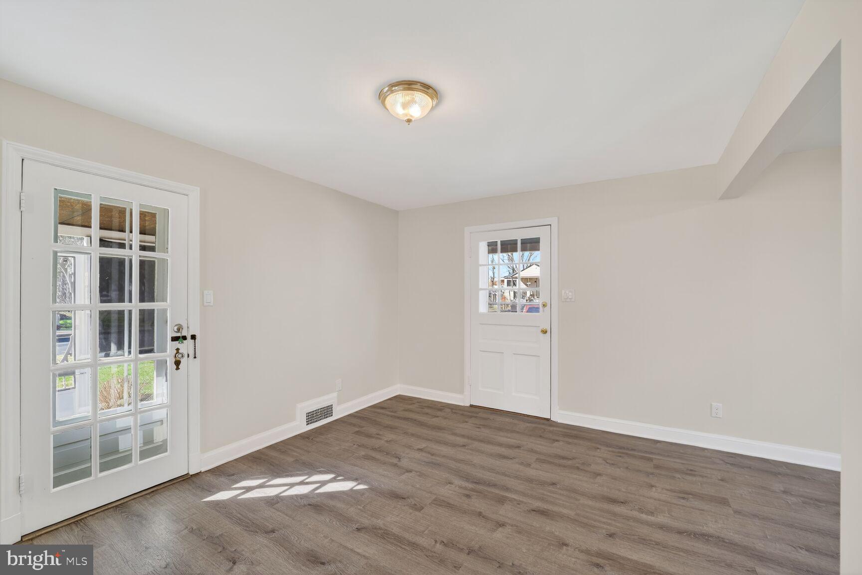 RIVERDALE PARK - Residential