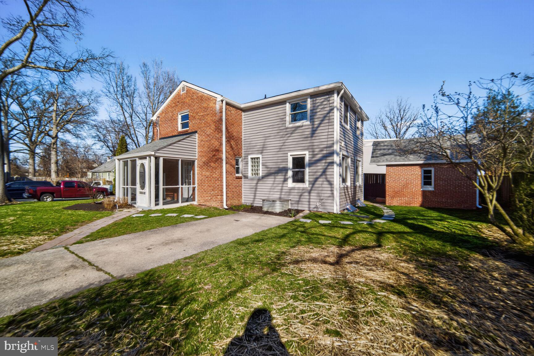 RIVERDALE PARK - Residential