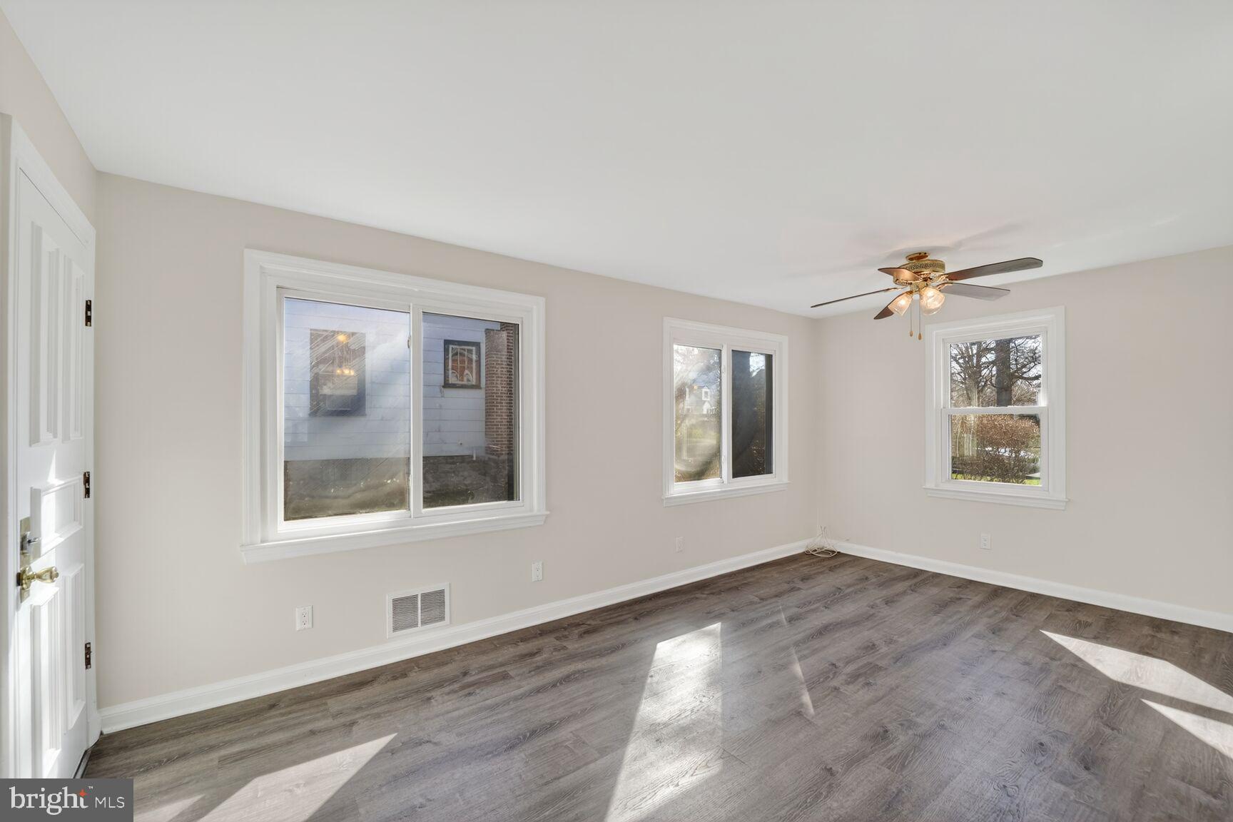 RIVERDALE PARK - Residential