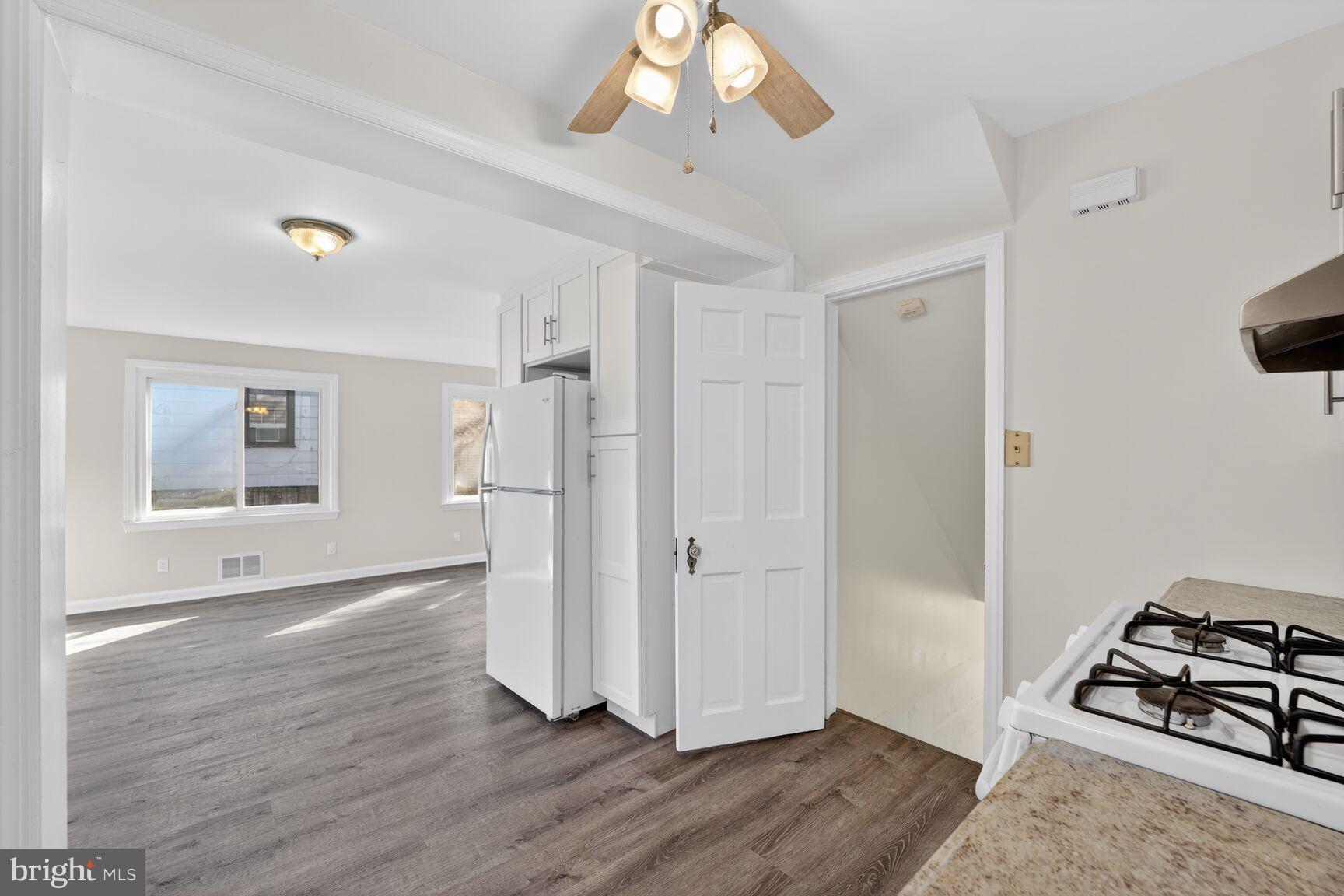 RIVERDALE PARK - Residential