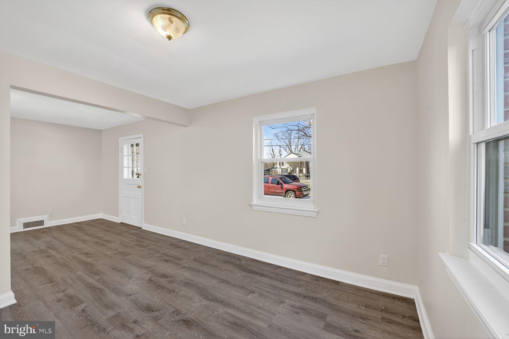 RIVERDALE PARK - Residential