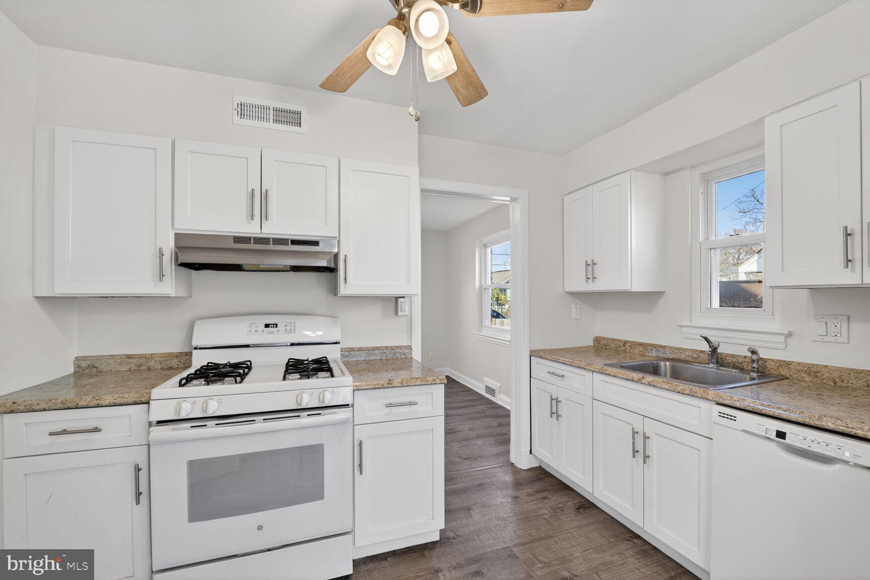 RIVERDALE PARK - Residential