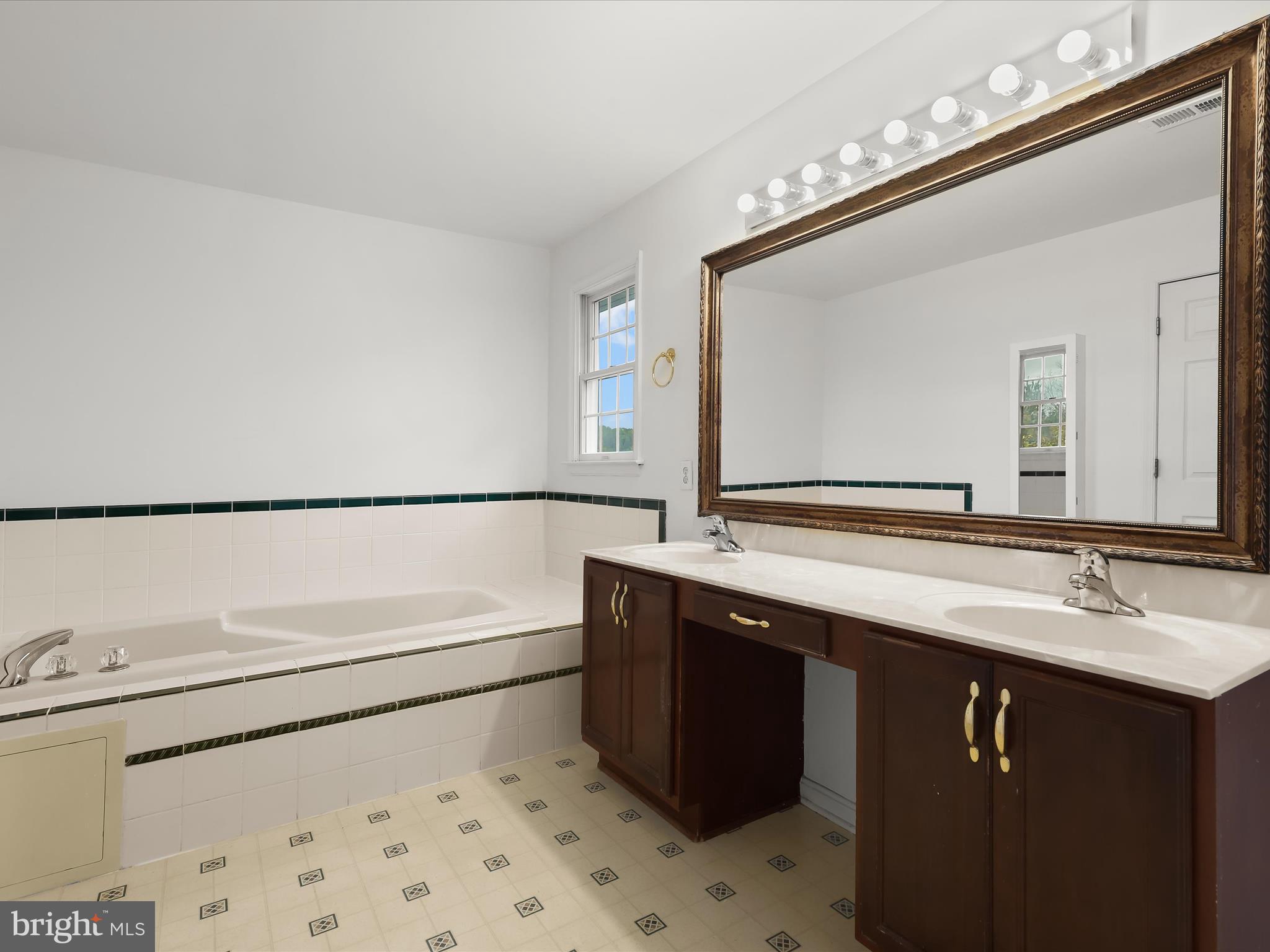 BENNETT ESTATES - Residential