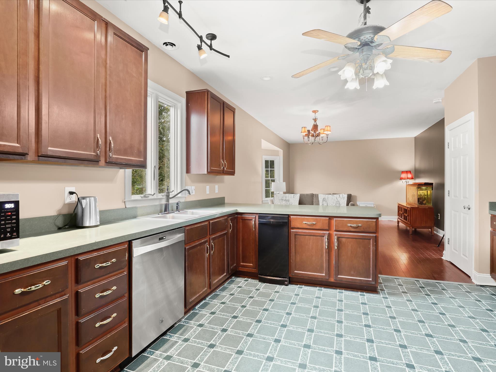 BENNETT ESTATES - Residential