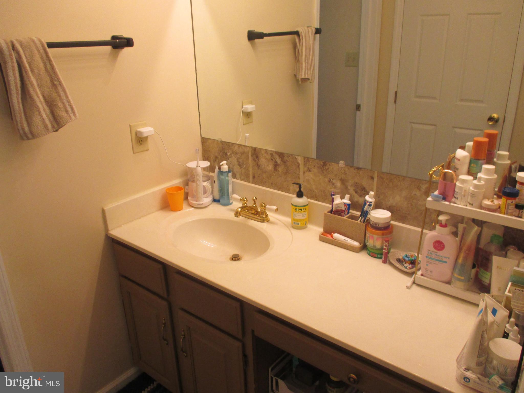 WINDOVER HILLS - Residential