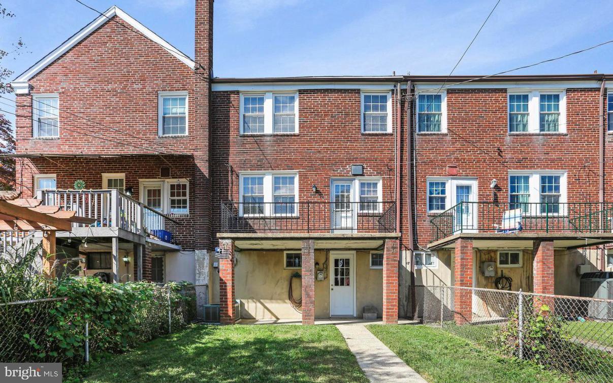 ACADEMY HEIGHTS - Residential Lease