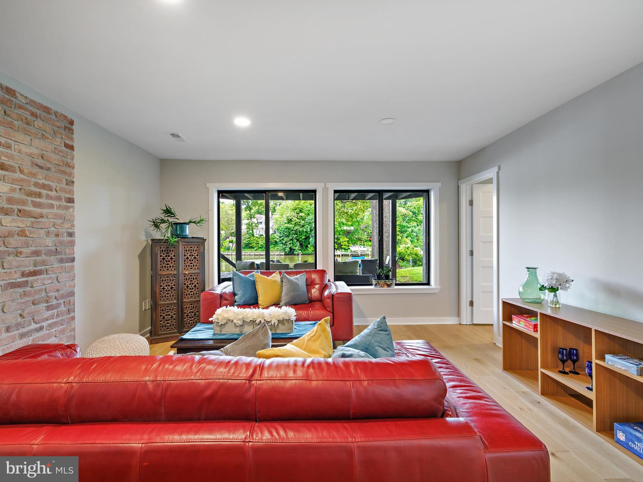 MAGOTHY SHORES - Residential