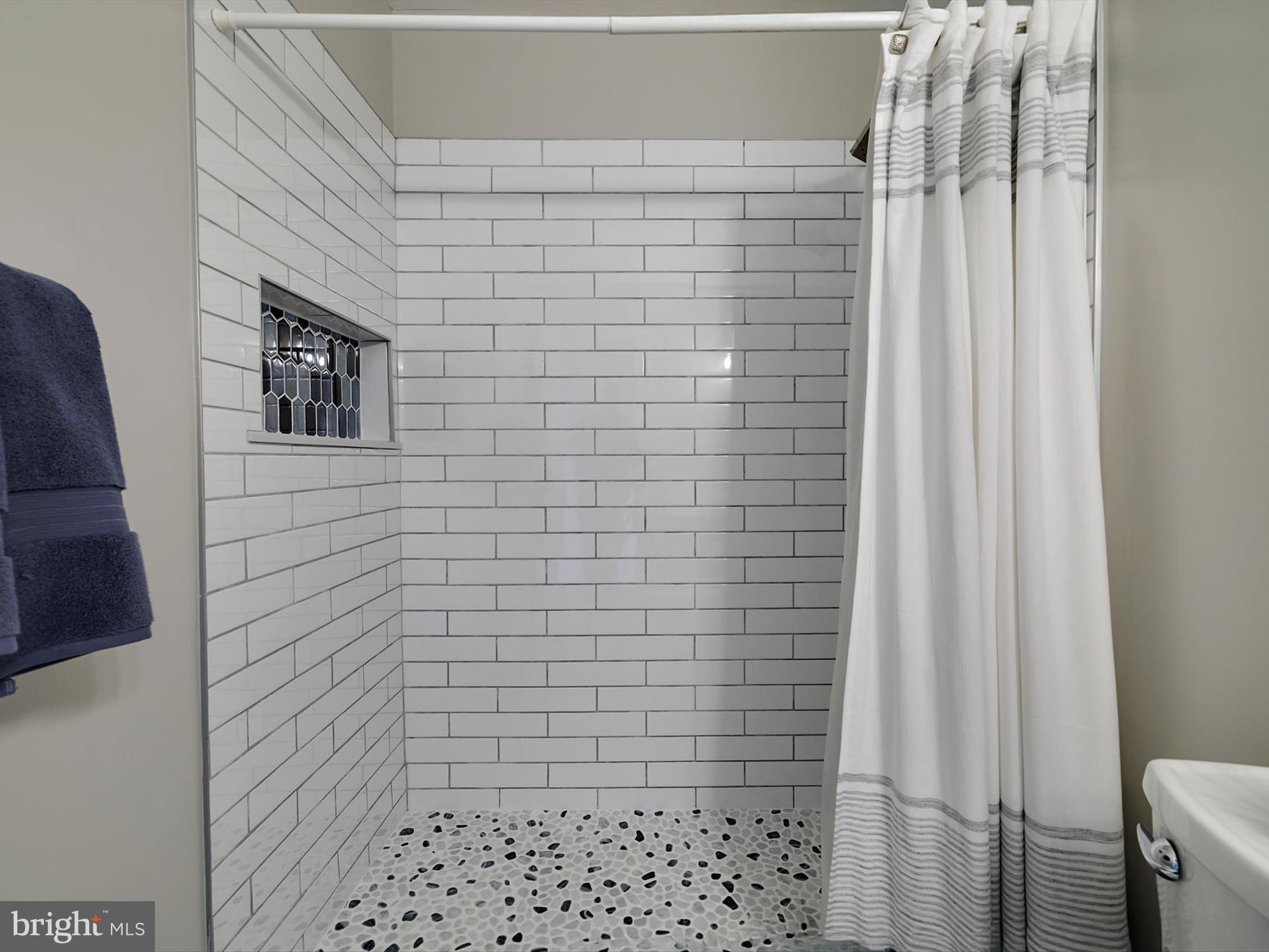 MAGOTHY SHORES - Residential