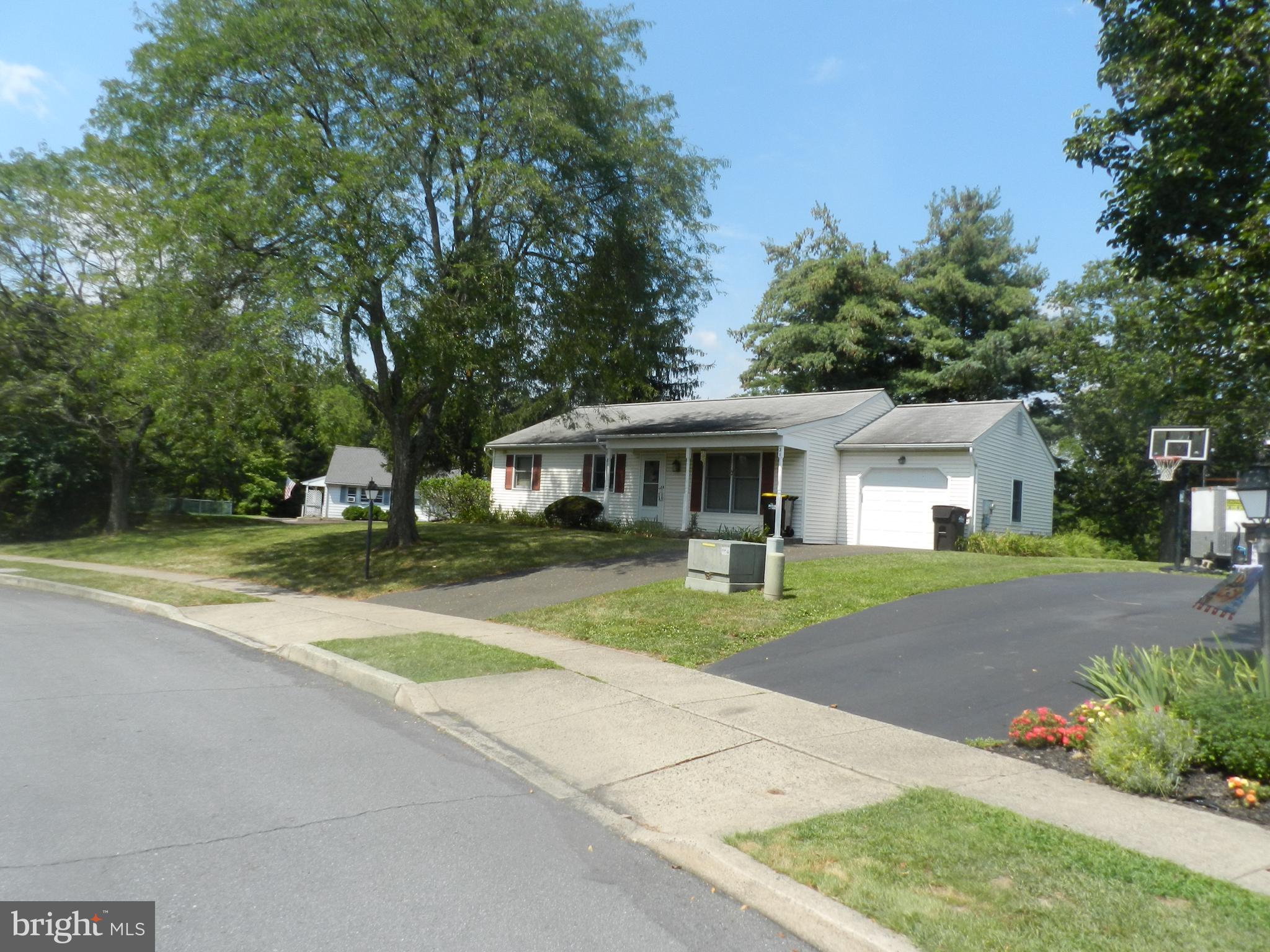 21 LENAPE DRIVE