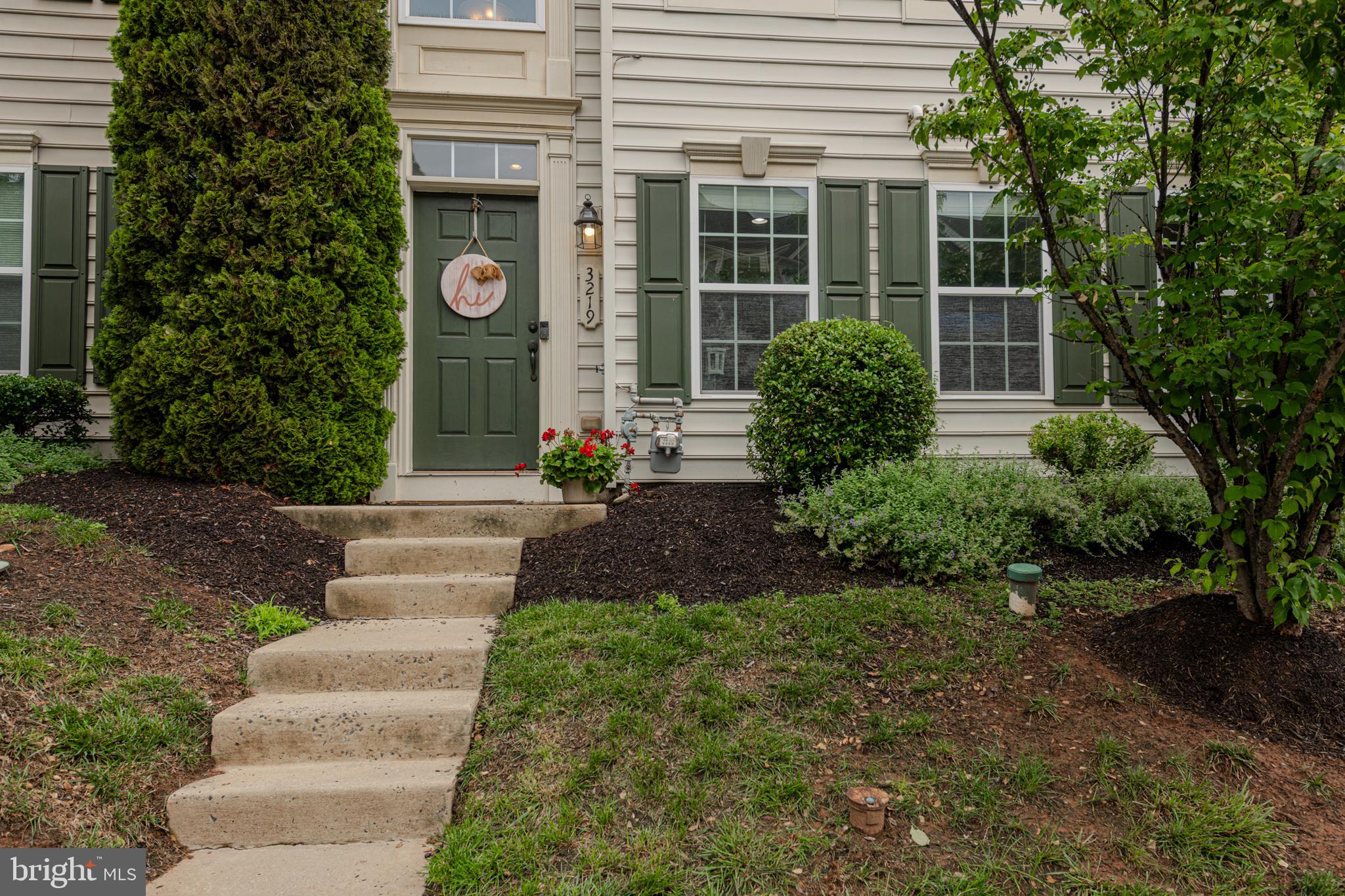 3219 ELLINGTON LANE