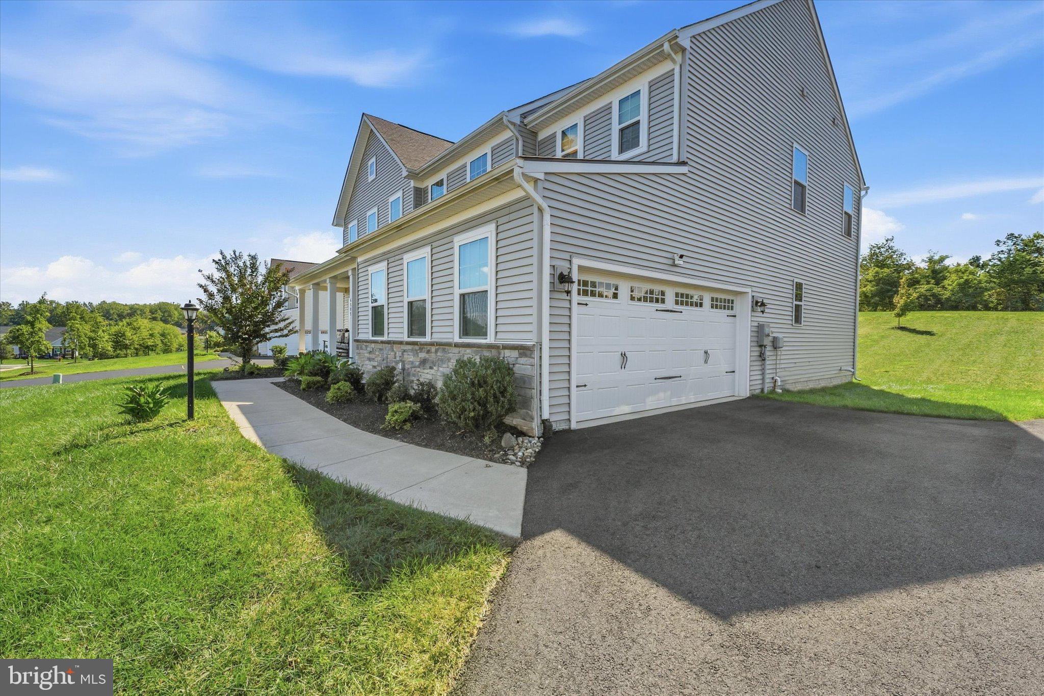 6589 BOB WHITE DRIVE