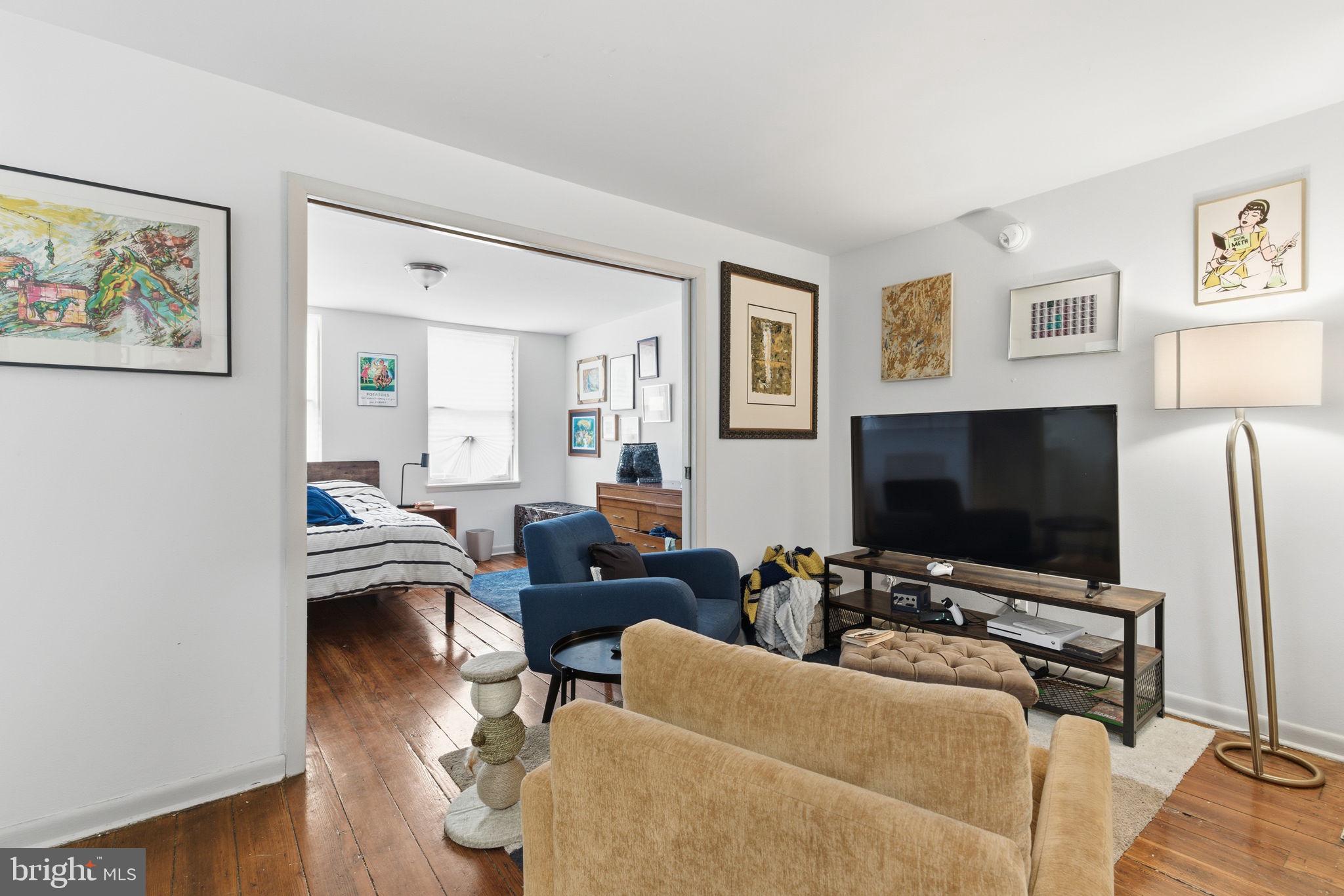 RITTENHOUSE SQUARE - Residential Income