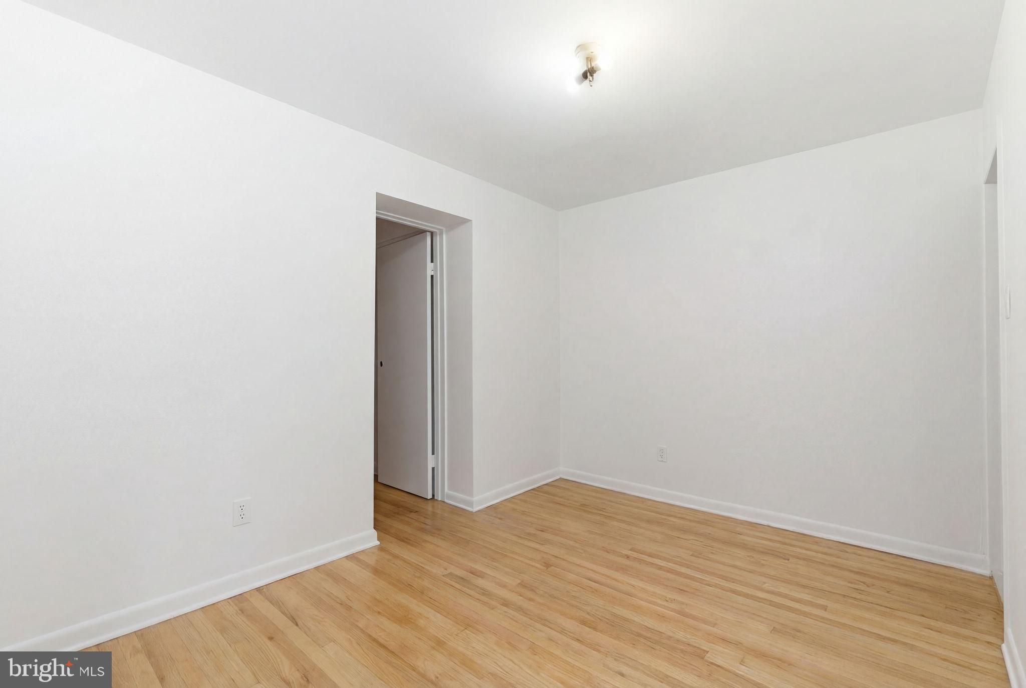 RITTENHOUSE SQUARE - Residential Income