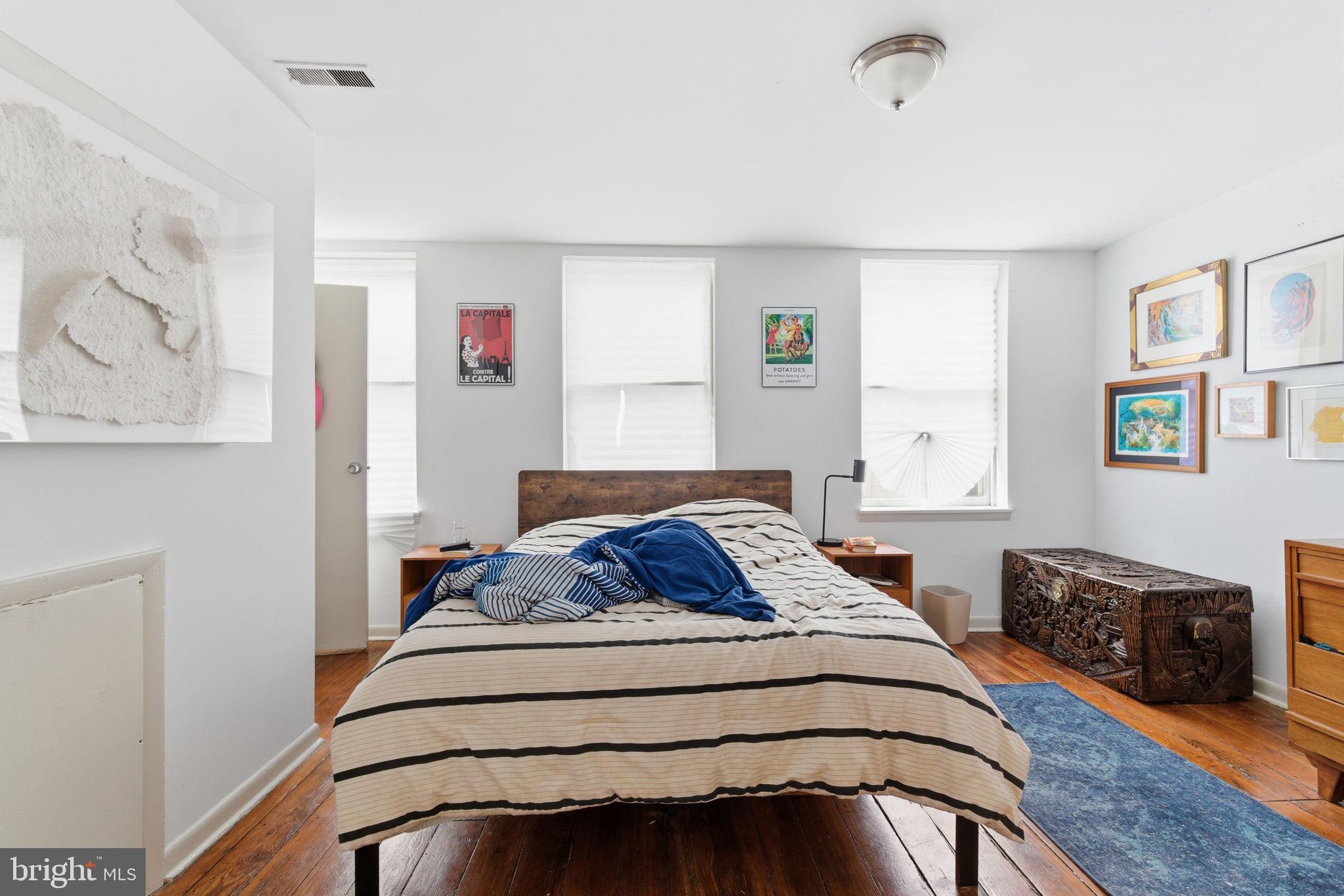 RITTENHOUSE SQUARE - Residential Income