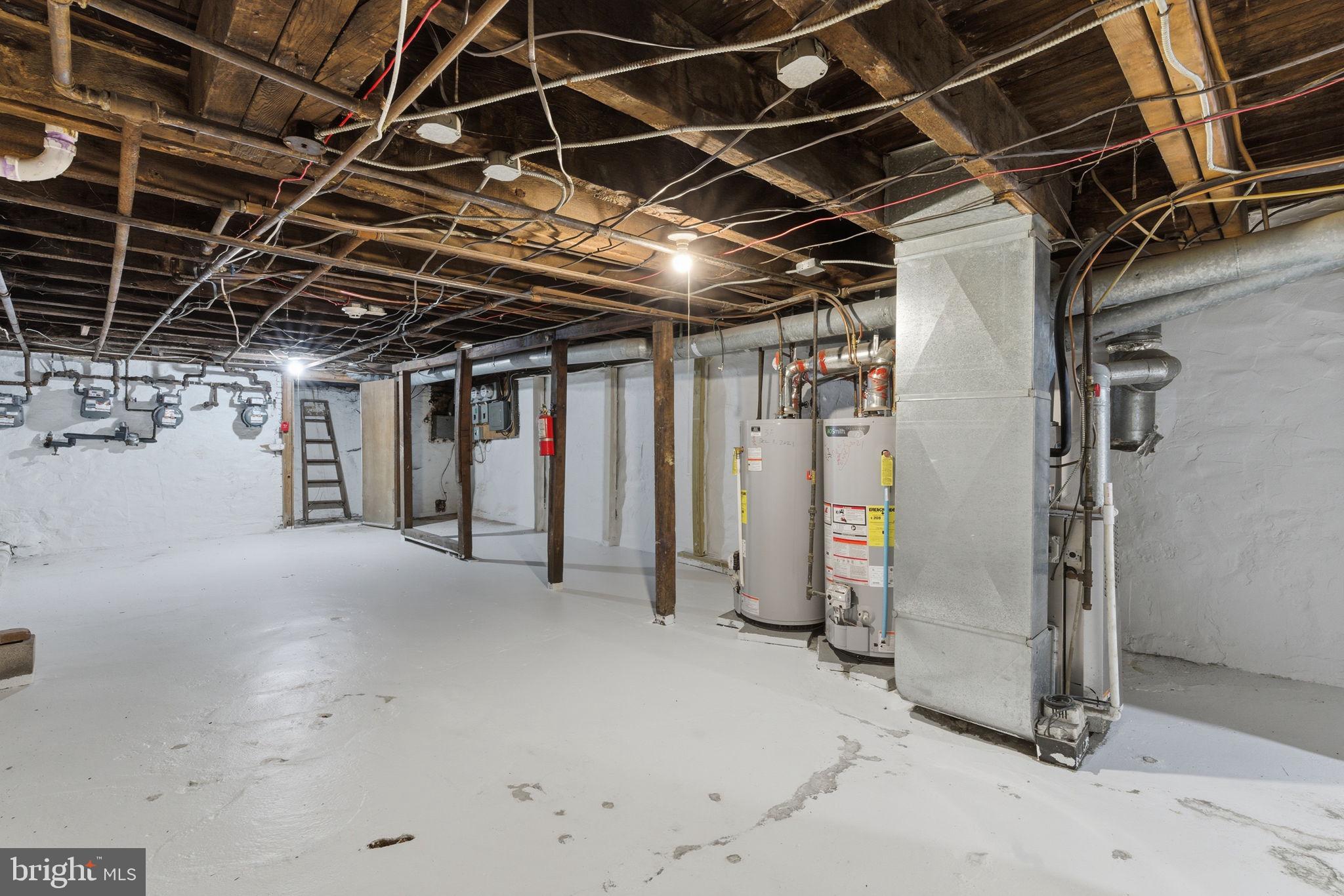 RITTENHOUSE SQUARE - Residential Income