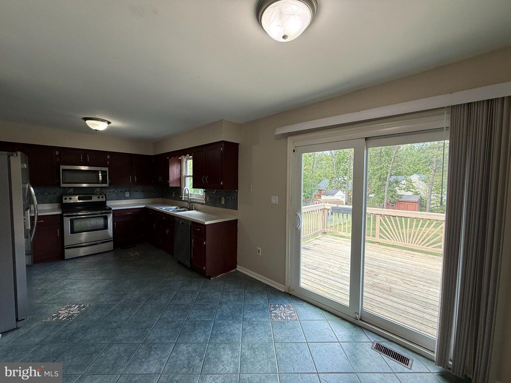 Photo of 18 Kelly Way, STAFFORD, VA 22556 (MLS # VAST2042342)