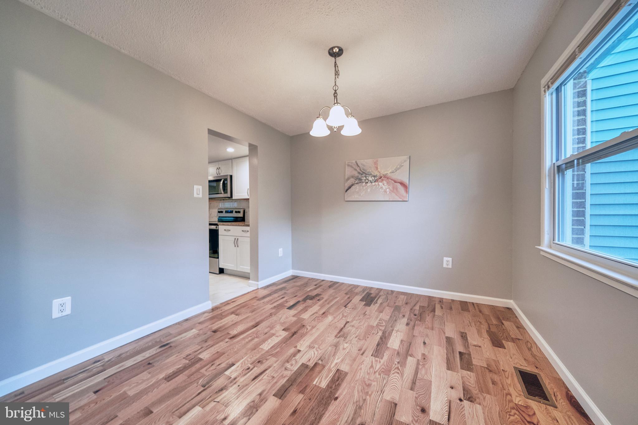 VILLAGE GATE - Residential