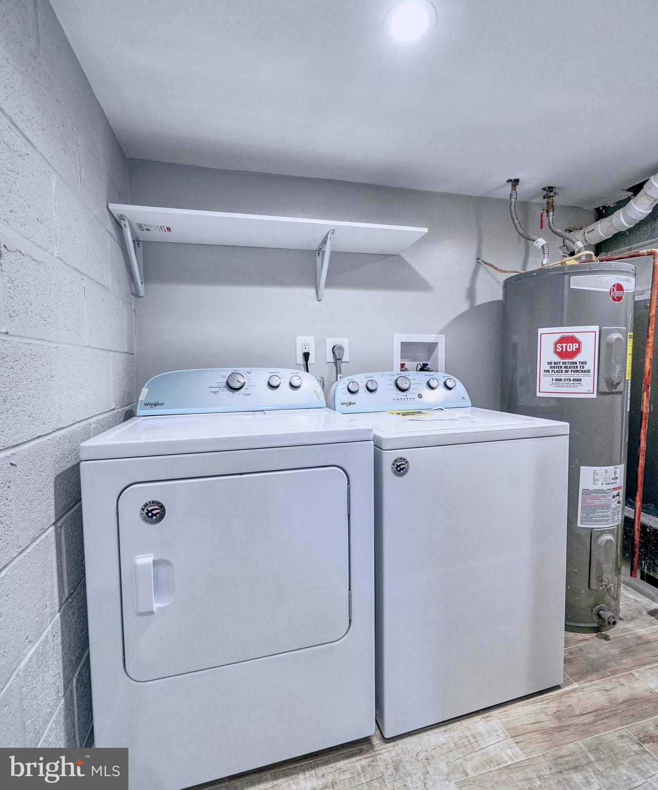 VILLAGE GATE - Residential